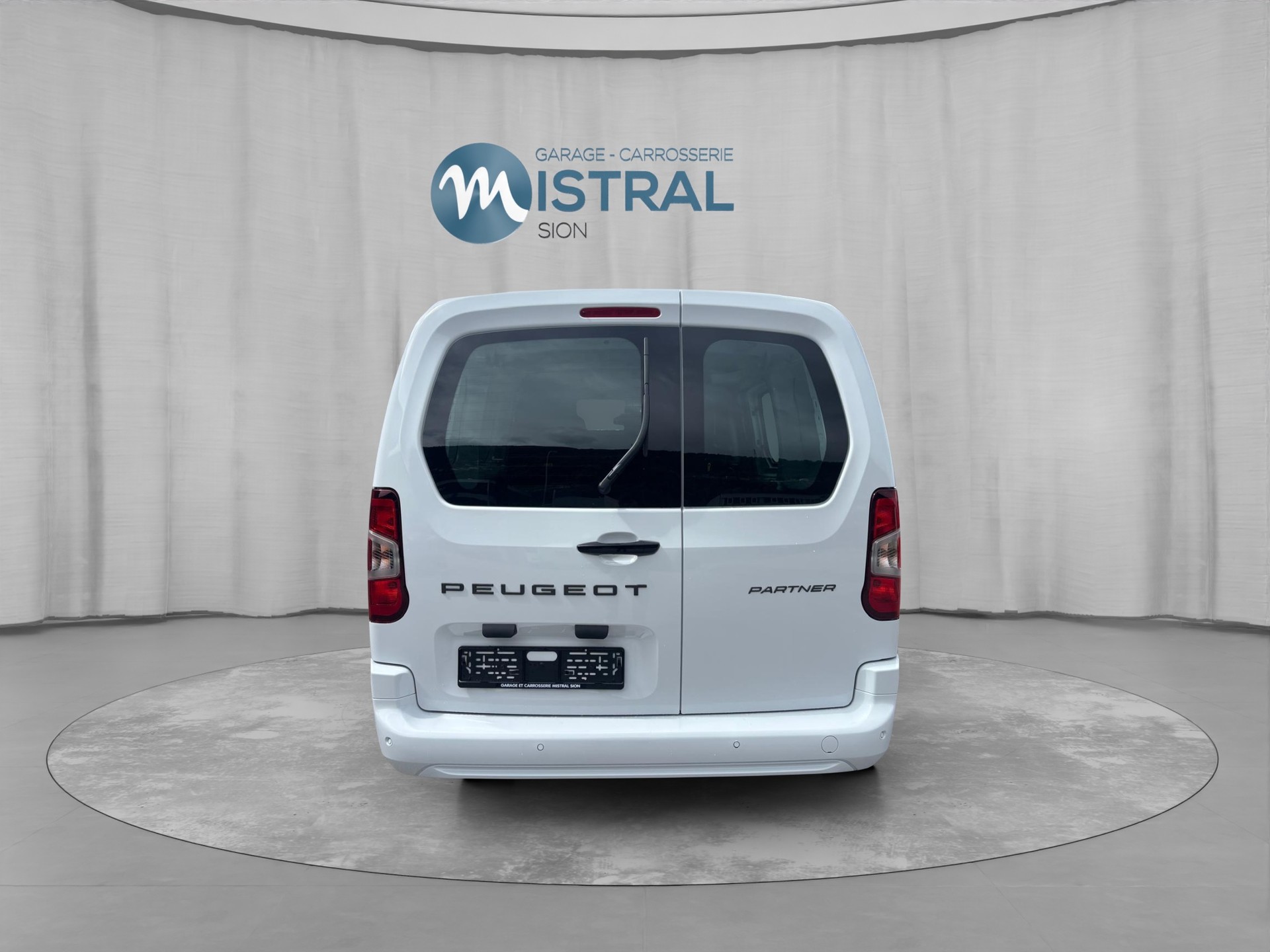 PEUGEOT Partner 1.5 Blue HDi Long 1000kg EAT8-image-3