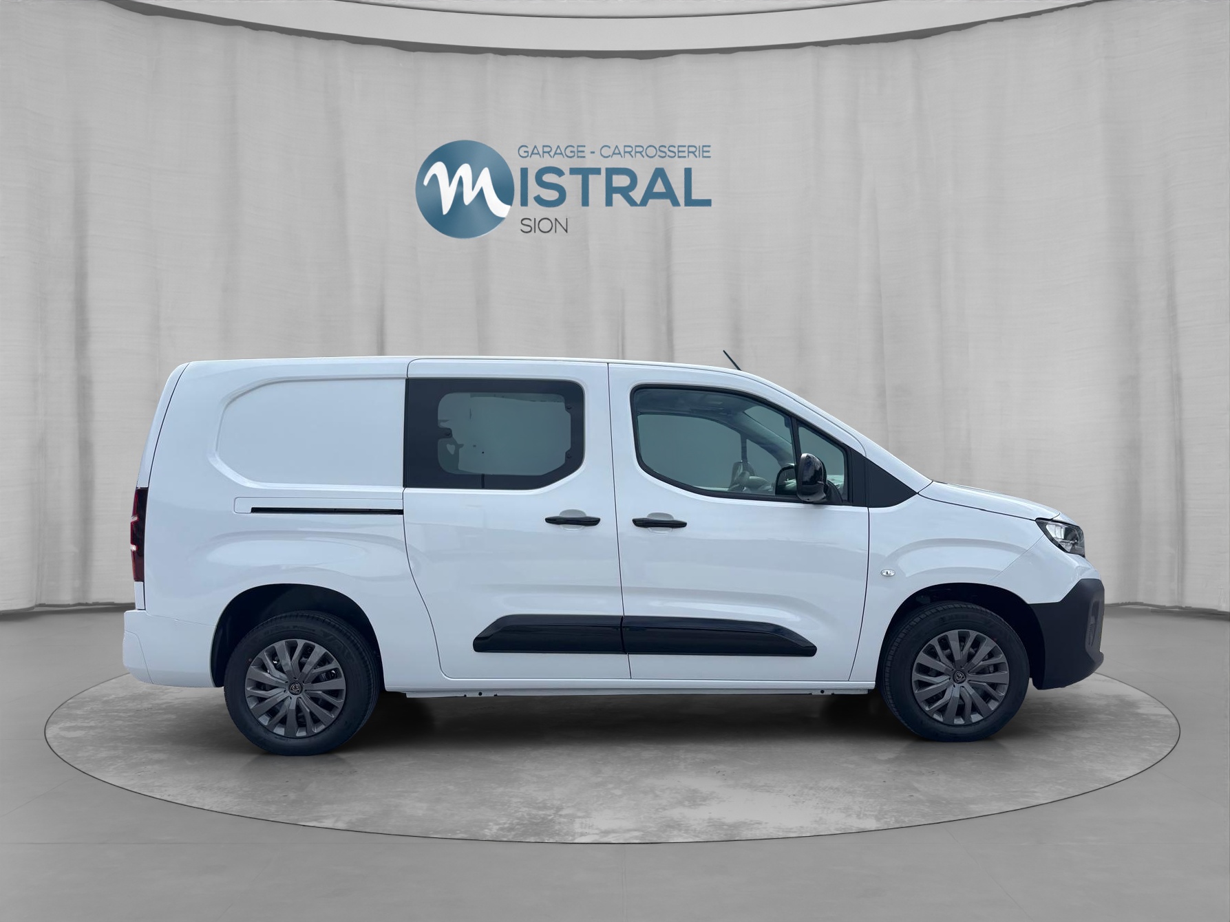 PEUGEOT Partner 1.5 Blue HDi Long 1000kg EAT8-image-5