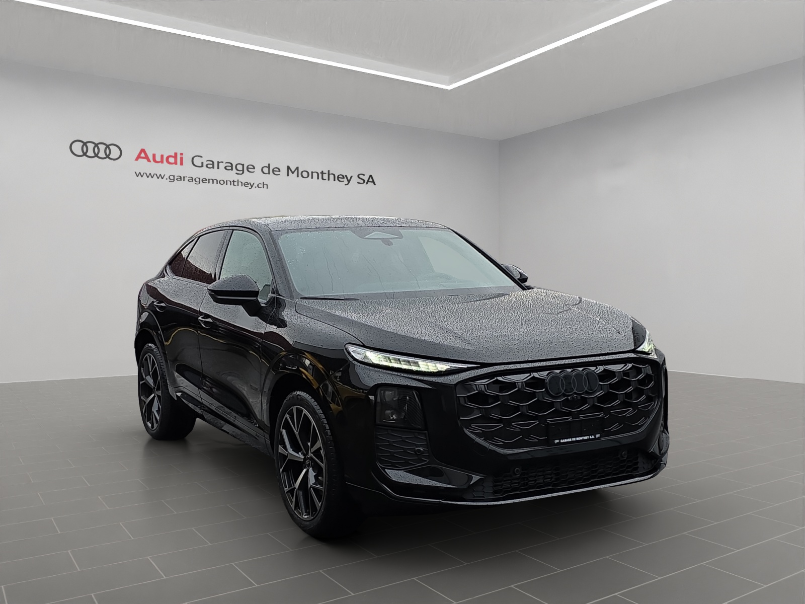 AUDI Q3 Sportback TFSI quattro 195 kW S tronic-image-2