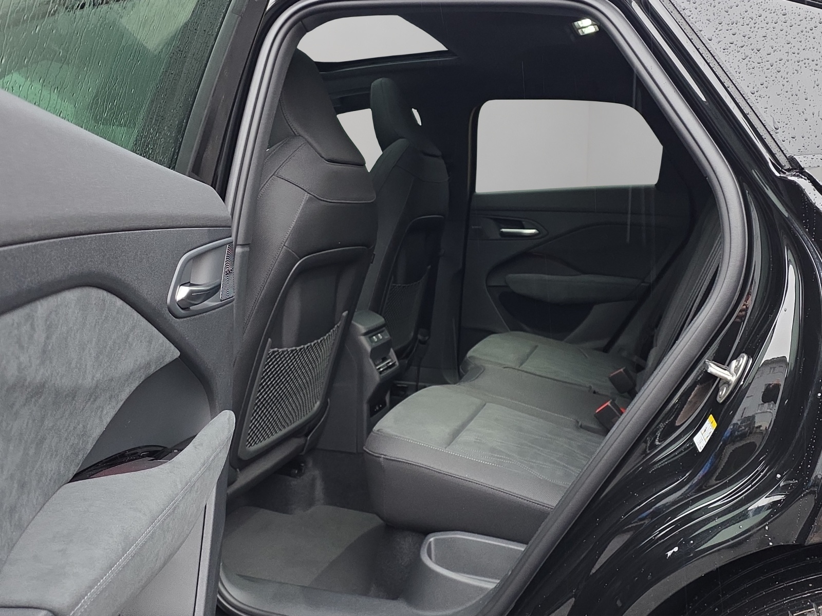 AUDI Q3 Sportback TFSI quattro 195 kW S tronic-image-8