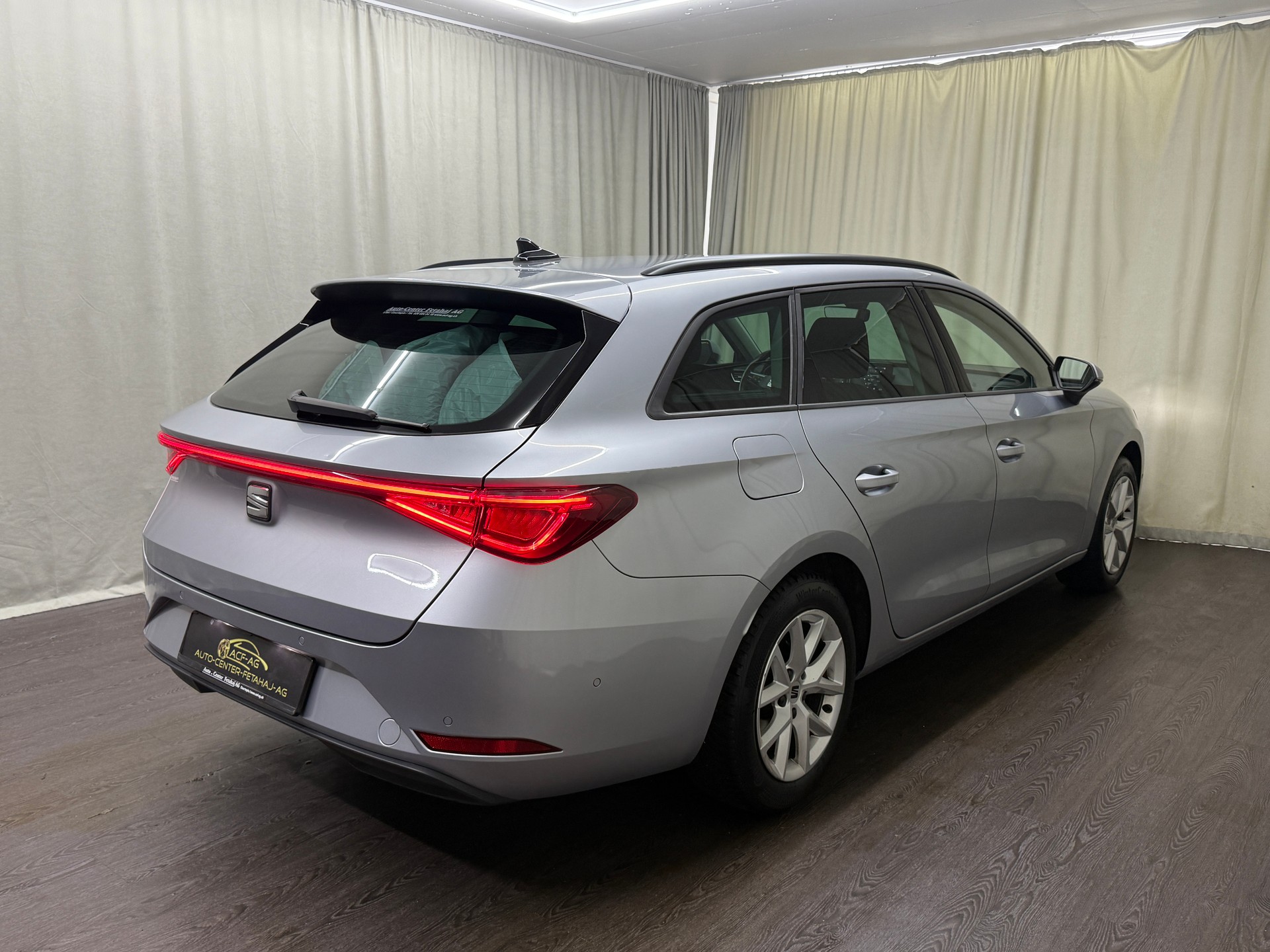 SEAT Leon ST 2.0 TDI EVO DSG Style-image-3