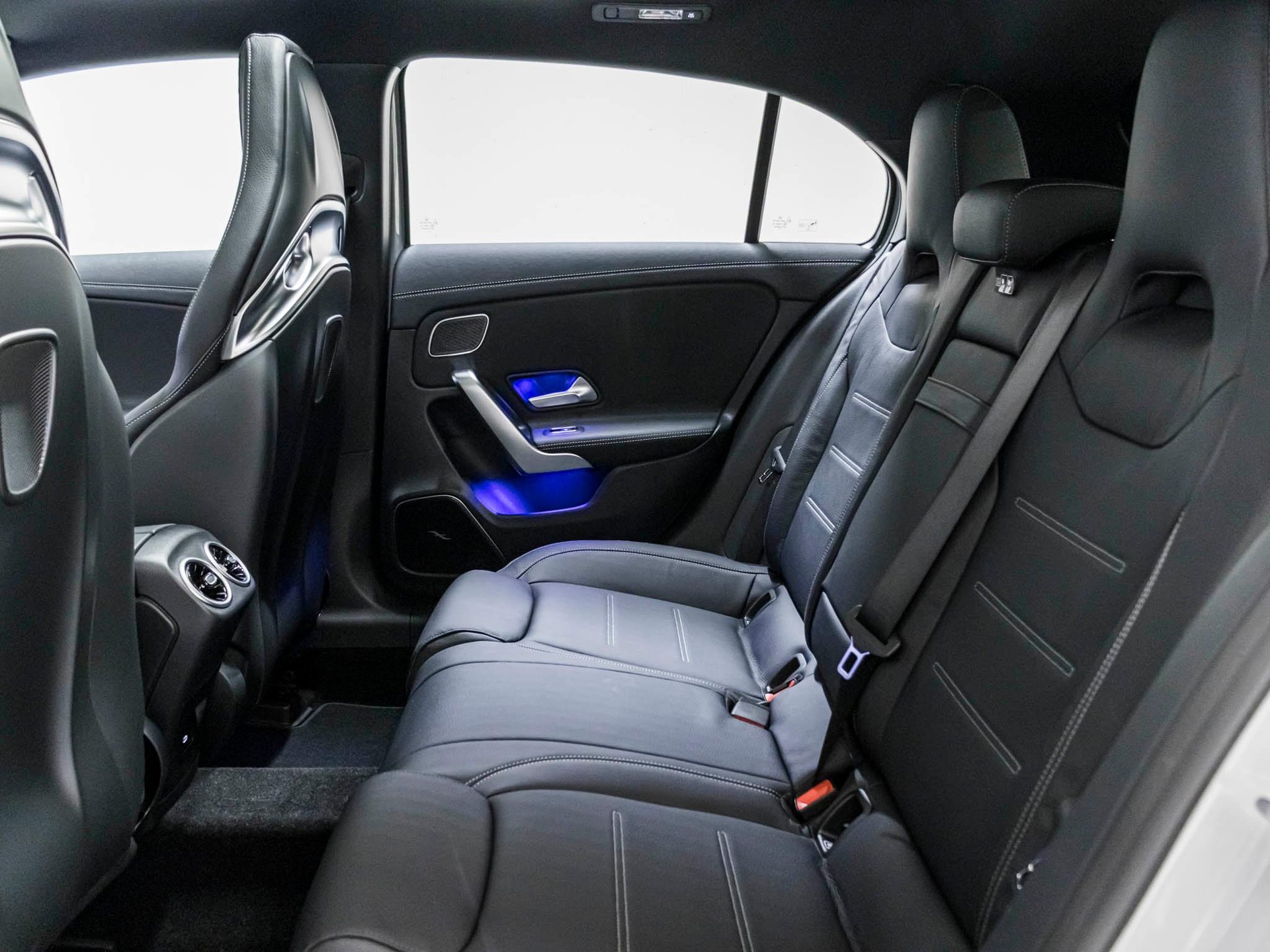 MERCEDES-BENZ A 45 AMG S 4MATIC+-image-7