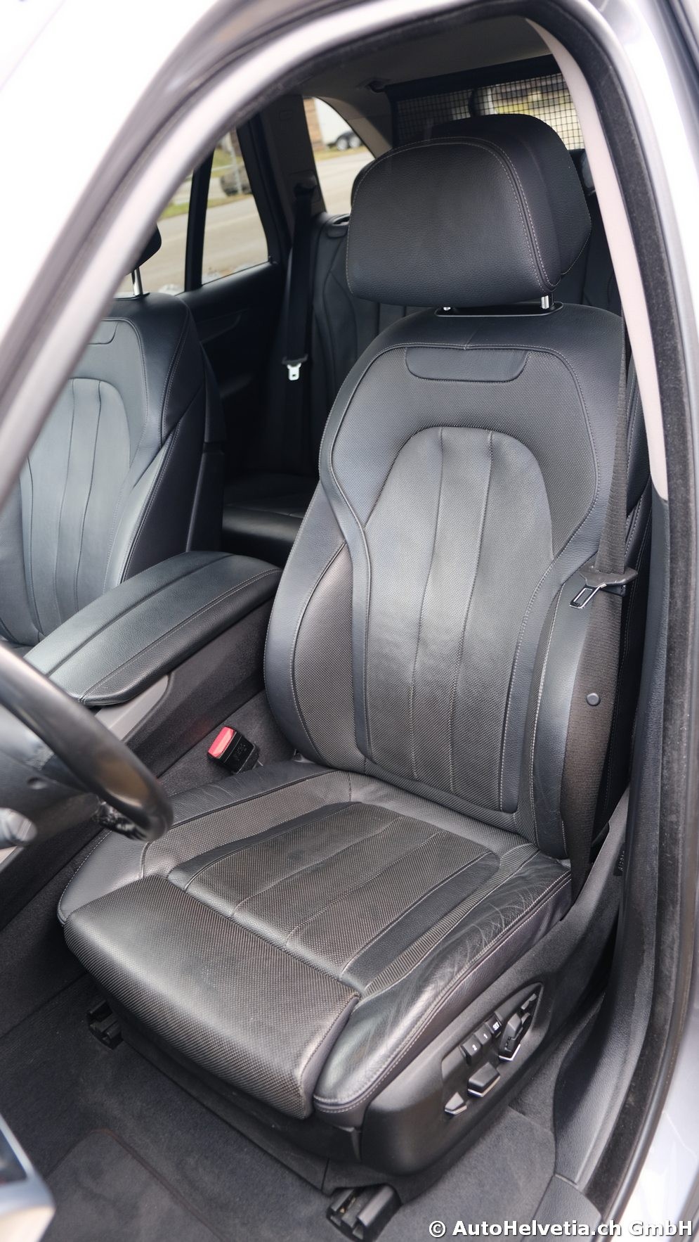 BMW X5 xDrive 30d Steptronic-image-13
