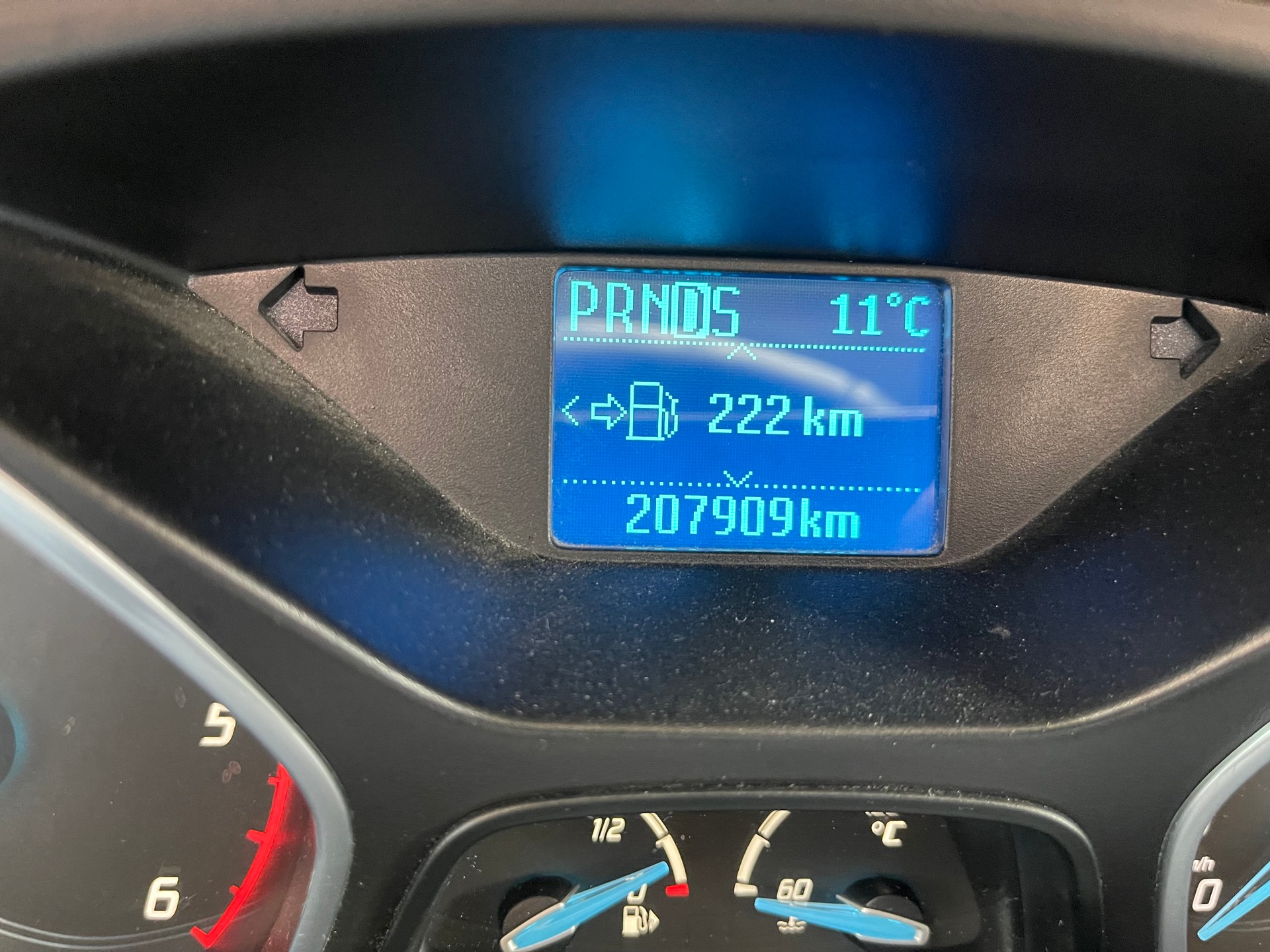 FORD Focus 2.0 TDCi Trend PowerShift-image-13