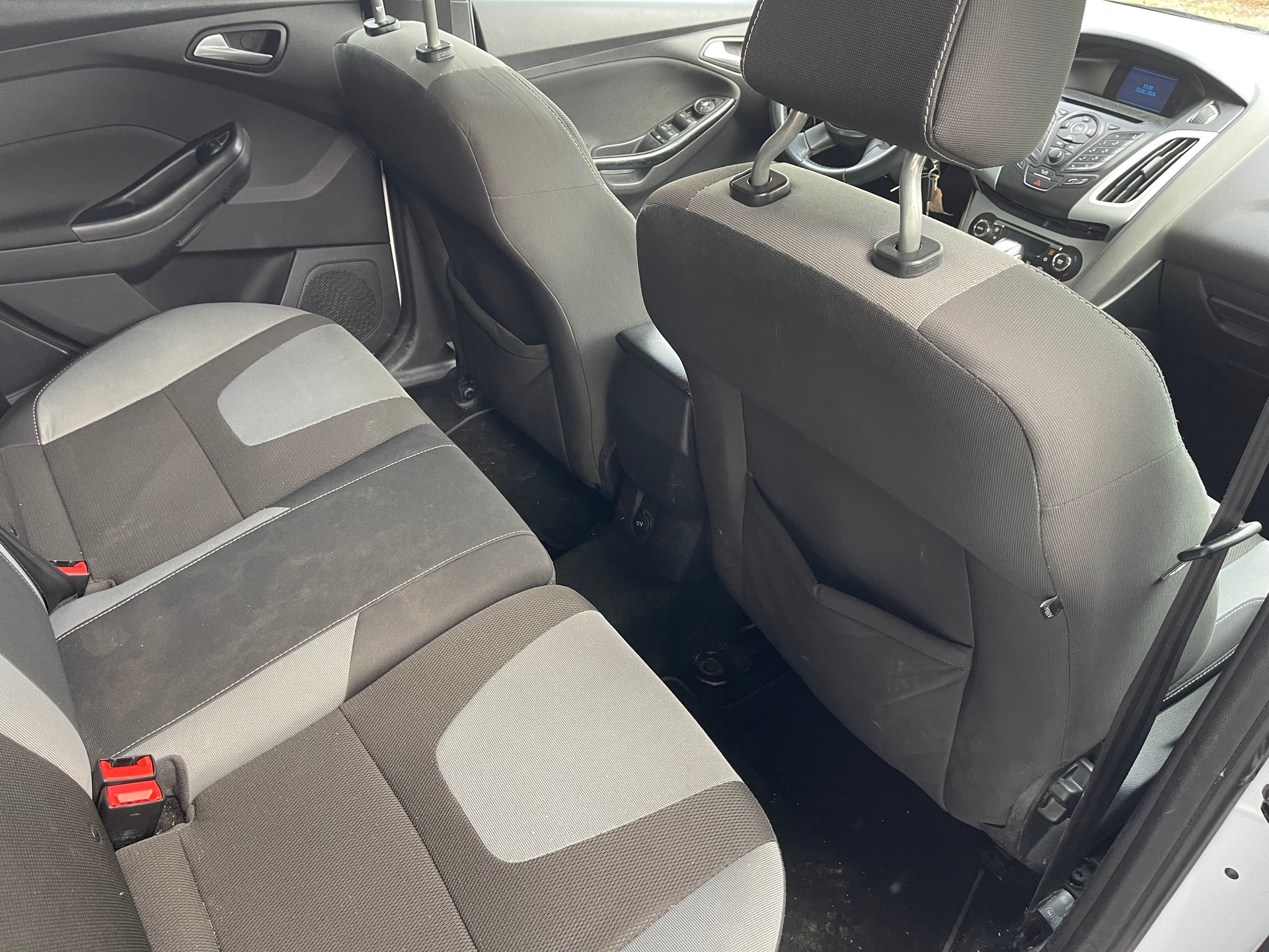 FORD Focus 2.0 TDCi Trend PowerShift-image-12