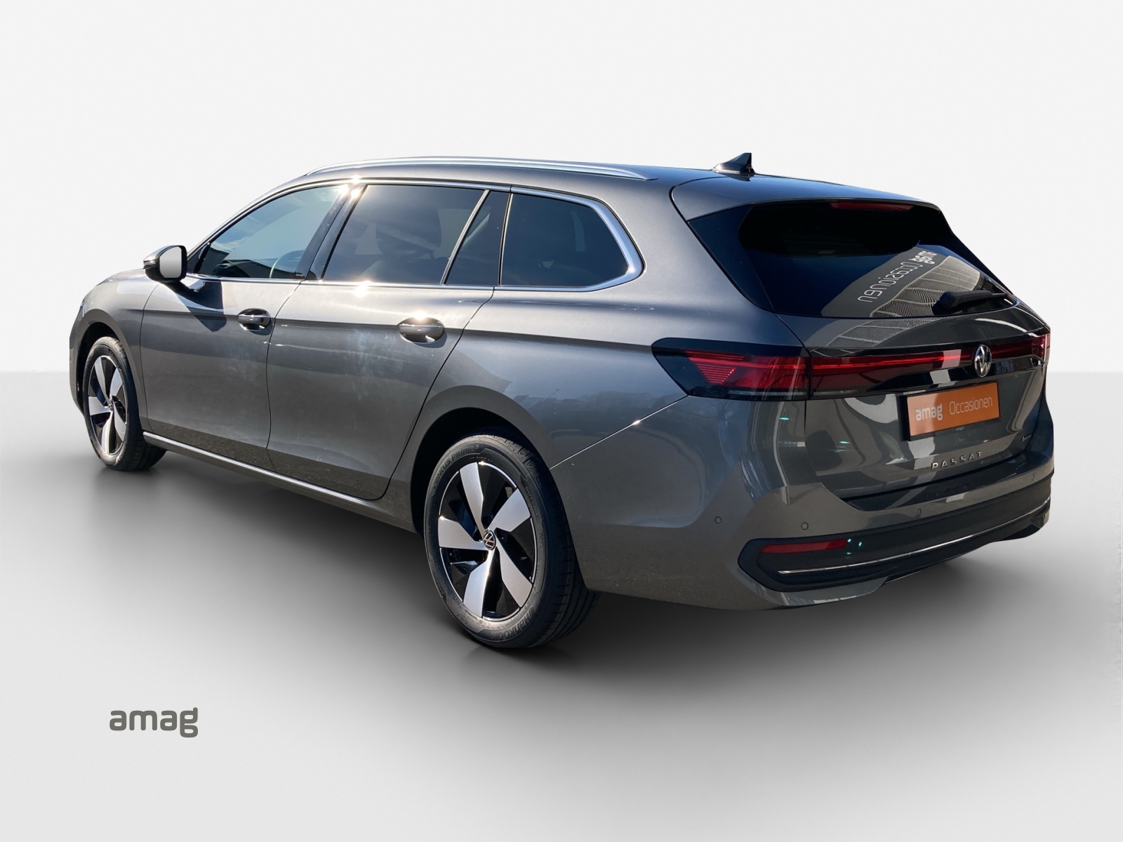 VW Passat Variant 2.0 TDI evo Business 4 Motion DSG-image-2