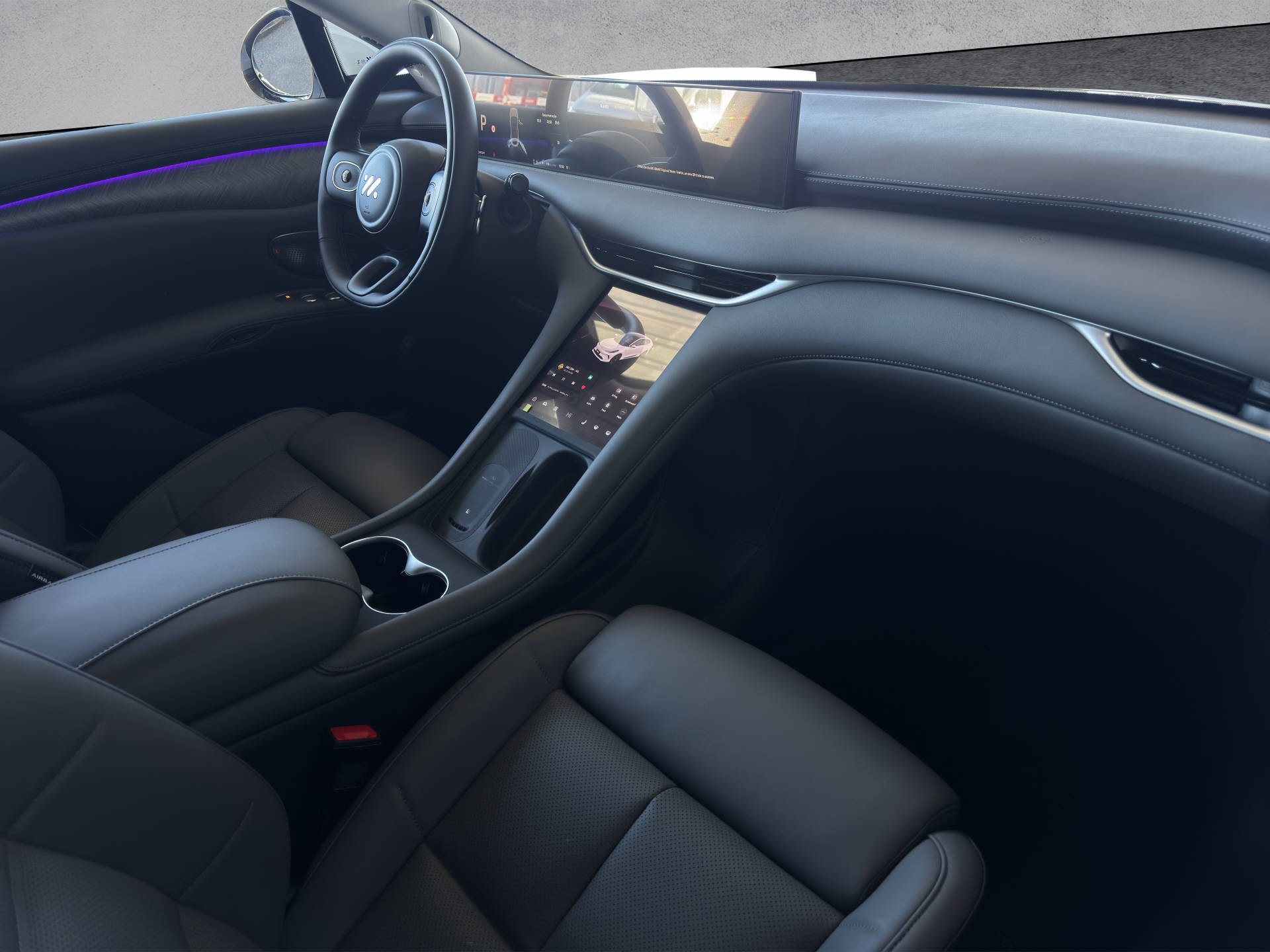 MG IM6 100 kWh Performance 20 4WD-image-12