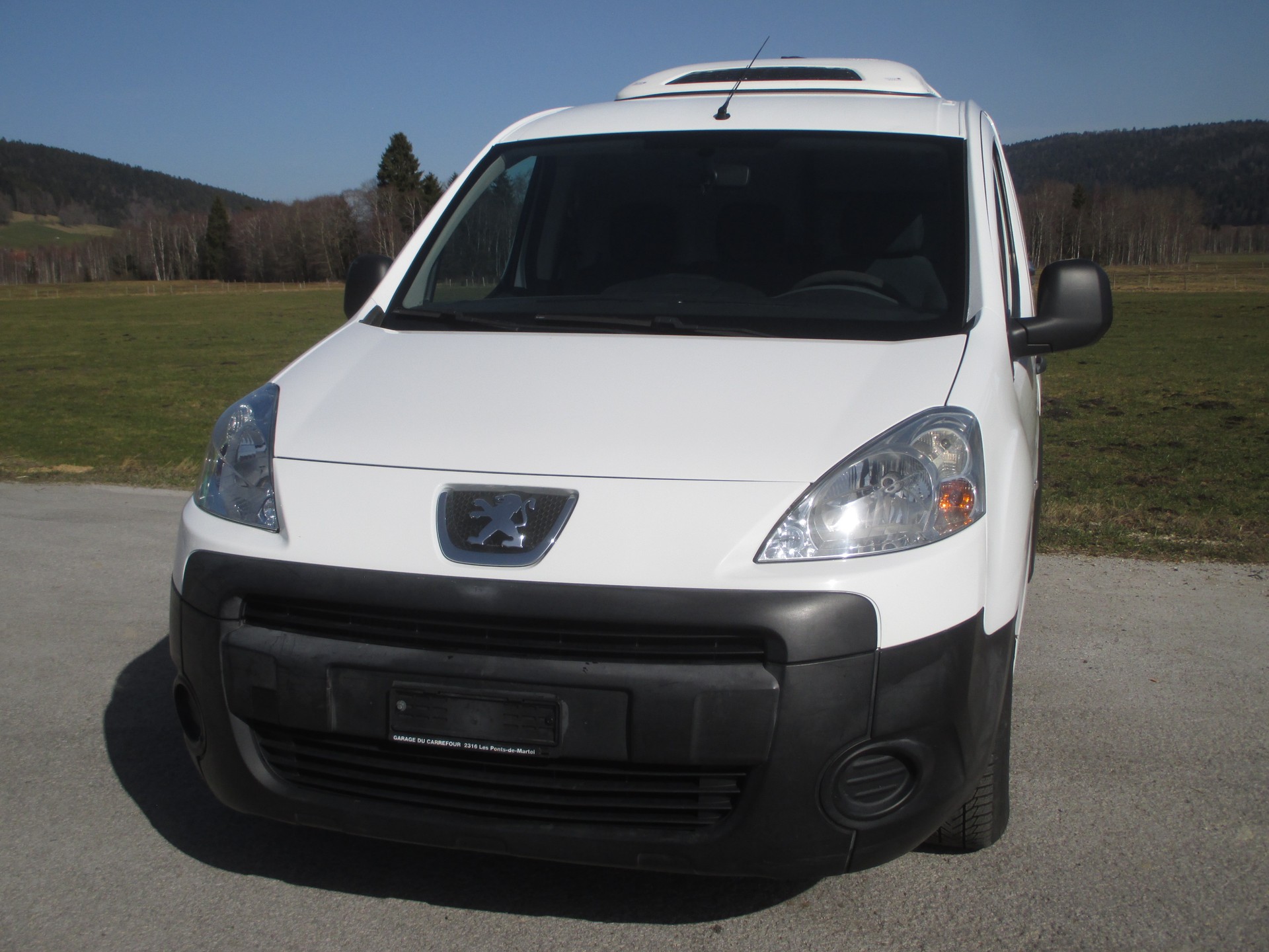 PEUGEOT Partner 1.6 e-HDI Urban Pack-image-15