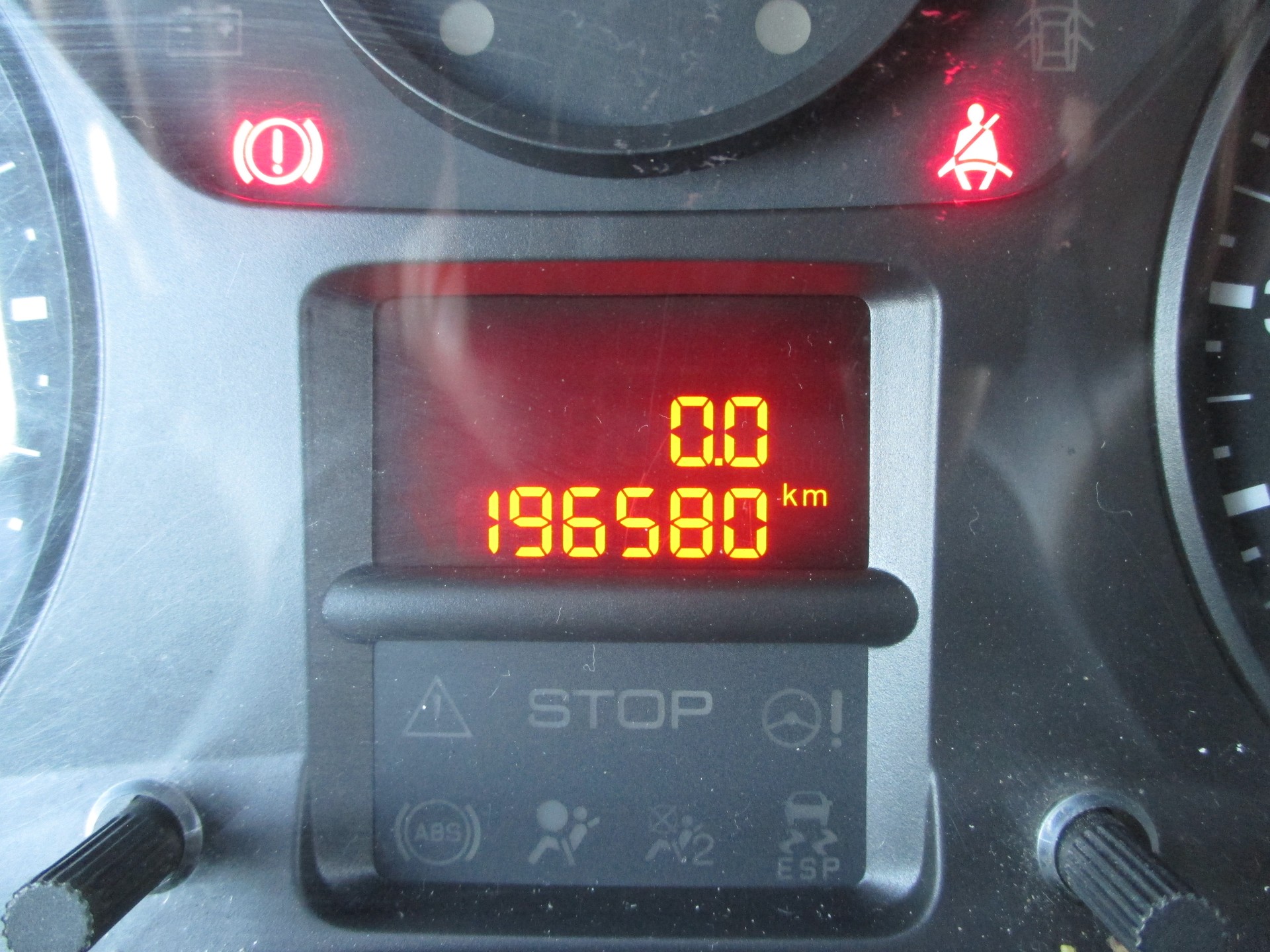 PEUGEOT Partner 1.6 e-HDI Urban Pack-image-14