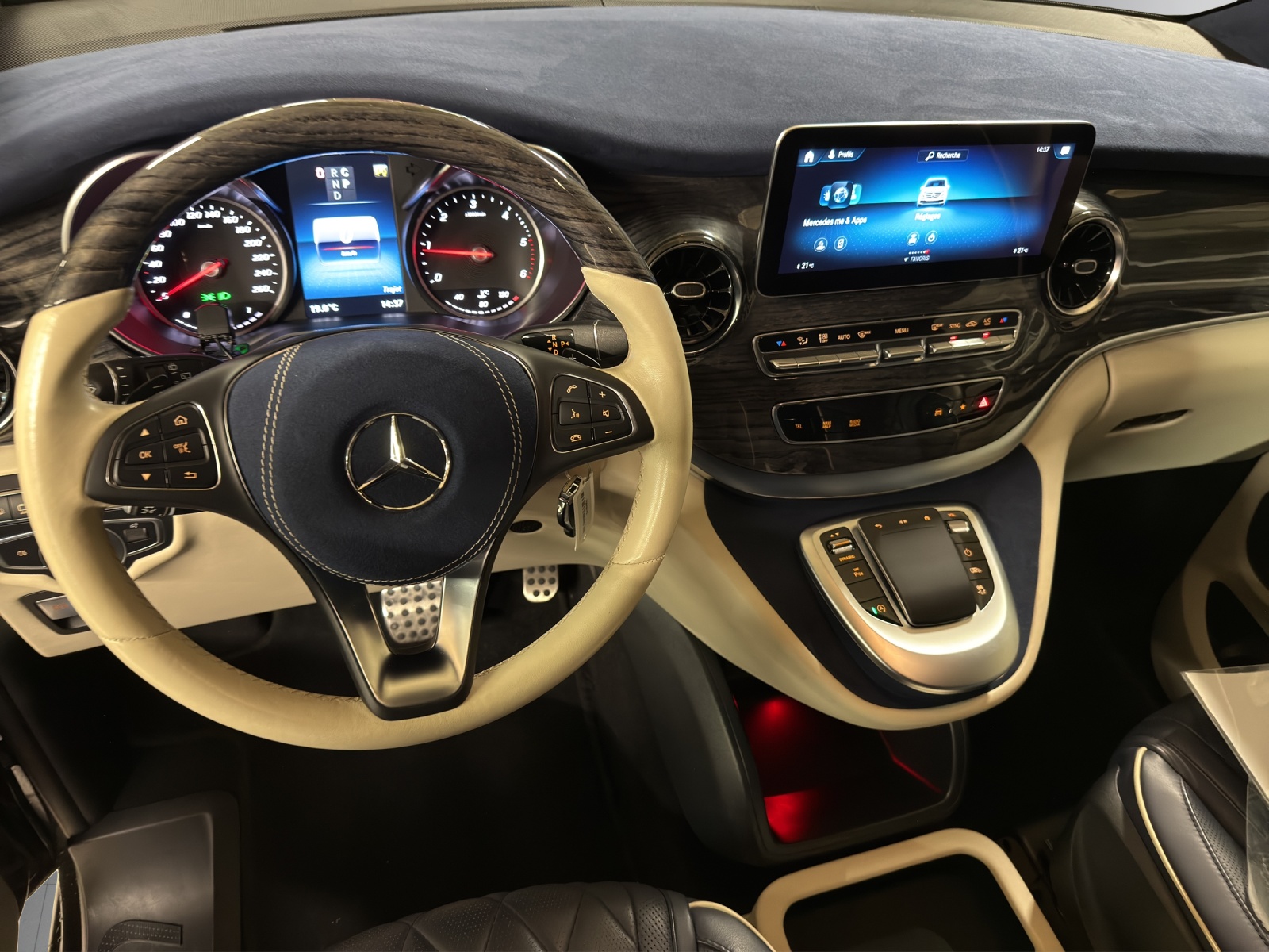 MERCEDES-BENZ V 300d VIP Luxe Extralong 4Matic-image-11