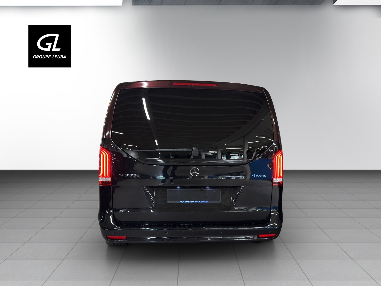 MERCEDES-BENZ V 300d VIP Luxe Extralong 4Matic-image-4