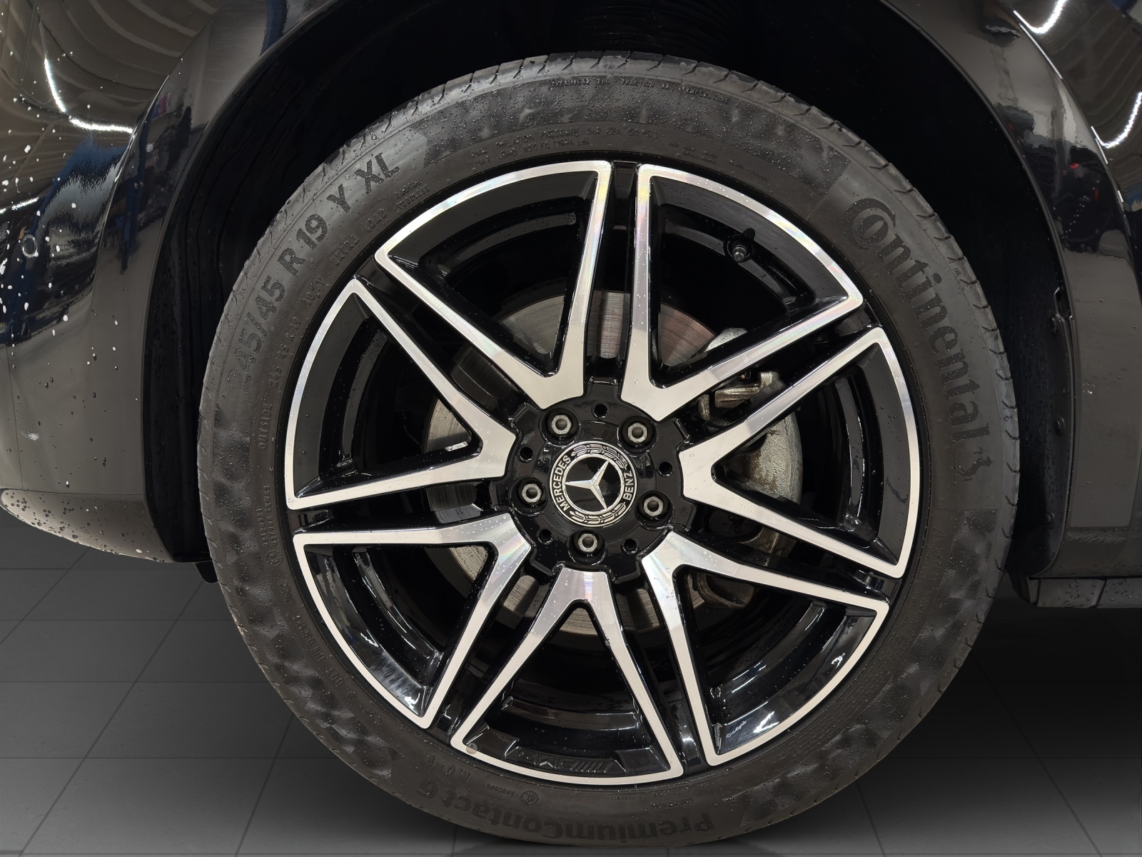 MERCEDES-BENZ V 300d VIP Luxe Extralong 4Matic-image-5