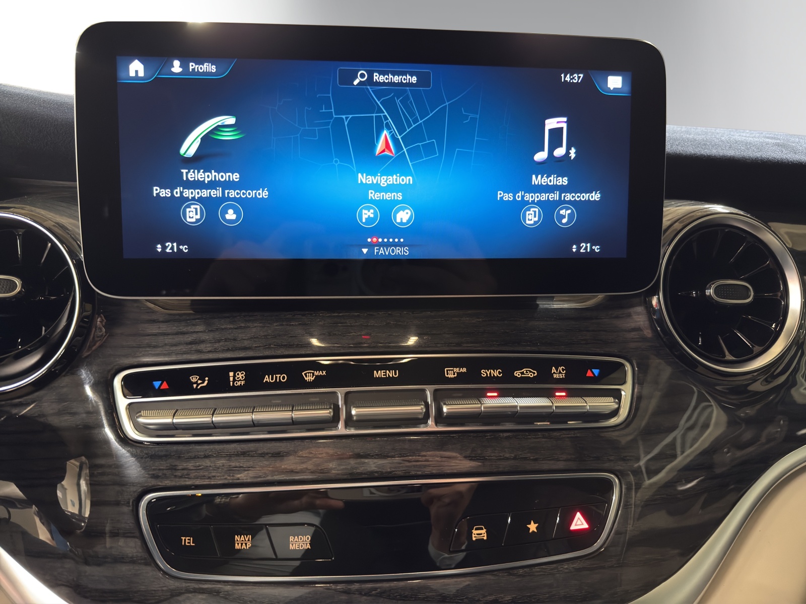 MERCEDES-BENZ V 300d VIP Luxe Extralong 4Matic-image-12