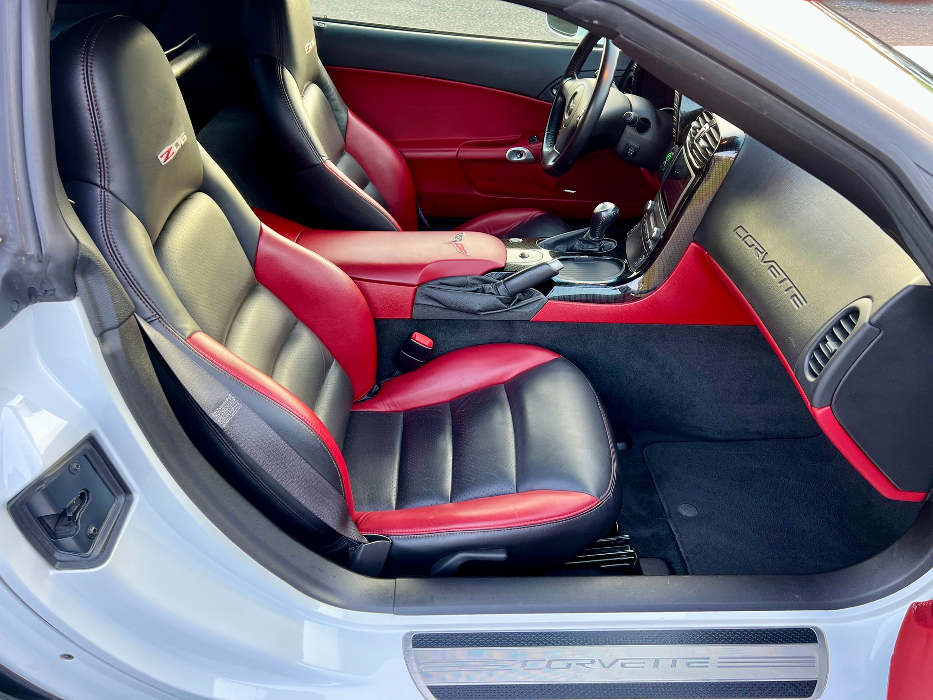 CHEVROLET Corvette Z06 - Ron Fellows Edition No. 105 of 399-image-14