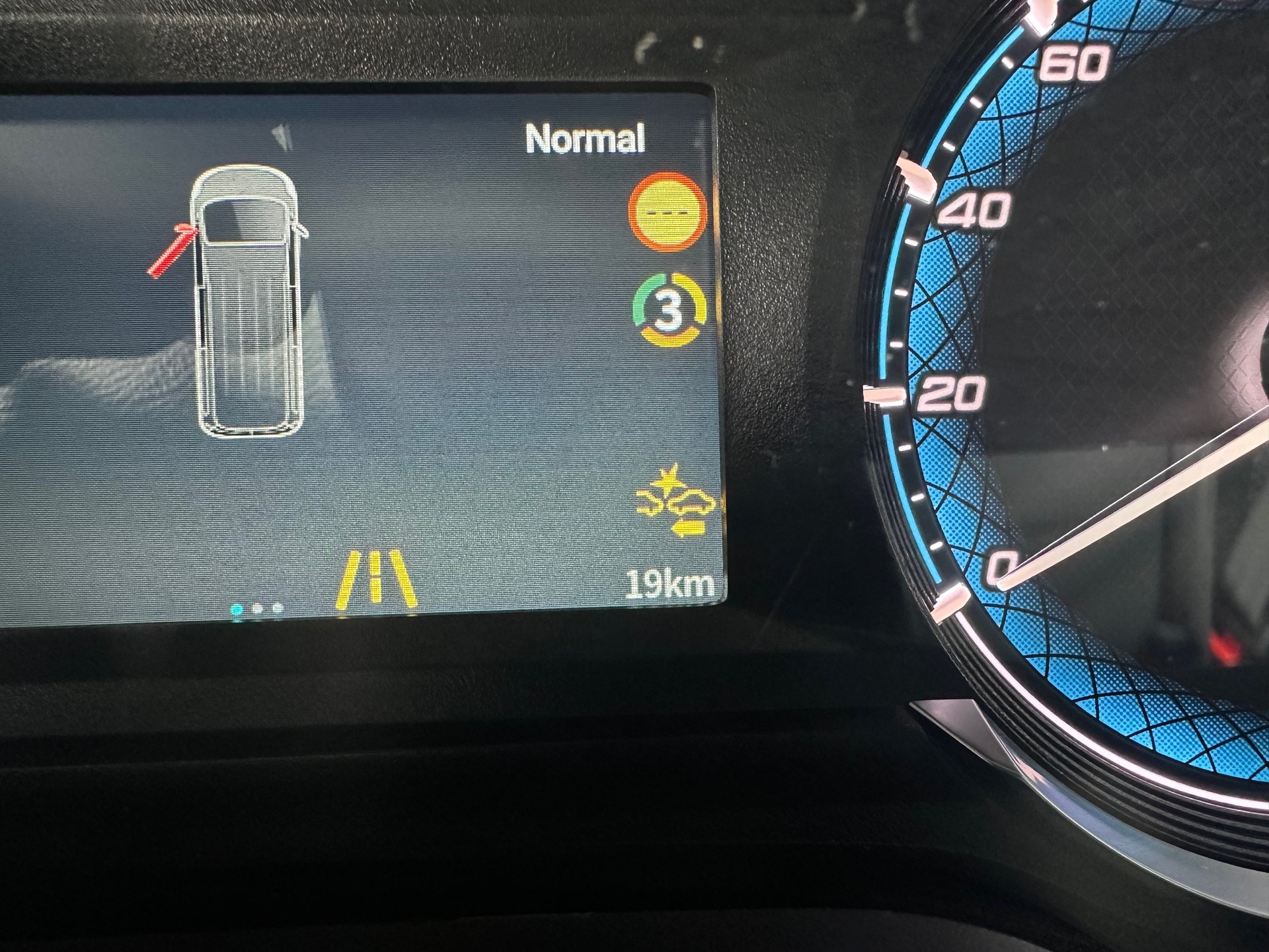 MAXUS eDeliver 7 L1 77kWh-image-10