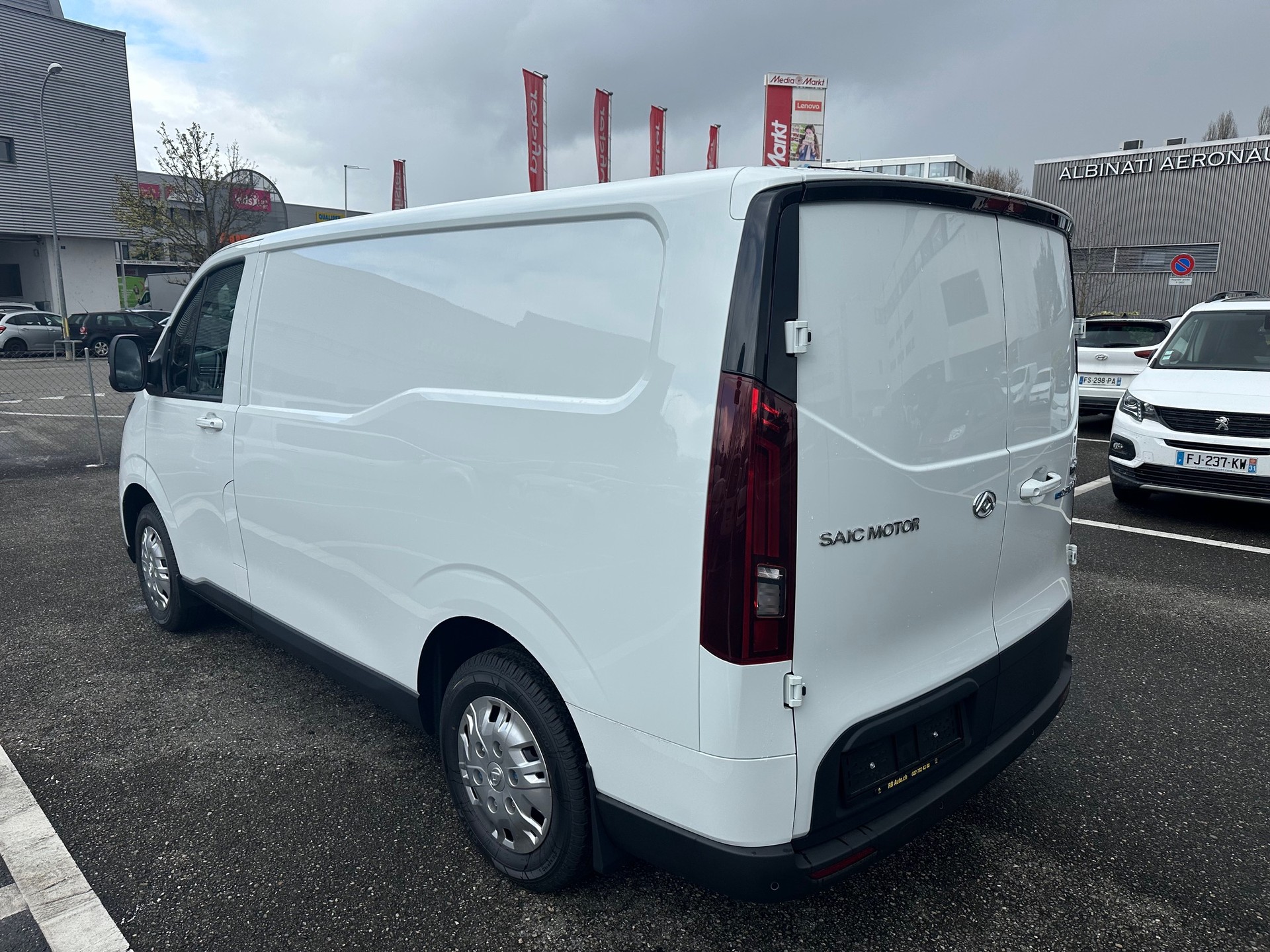 MAXUS eDeliver 7 L1 77kWh-image-2