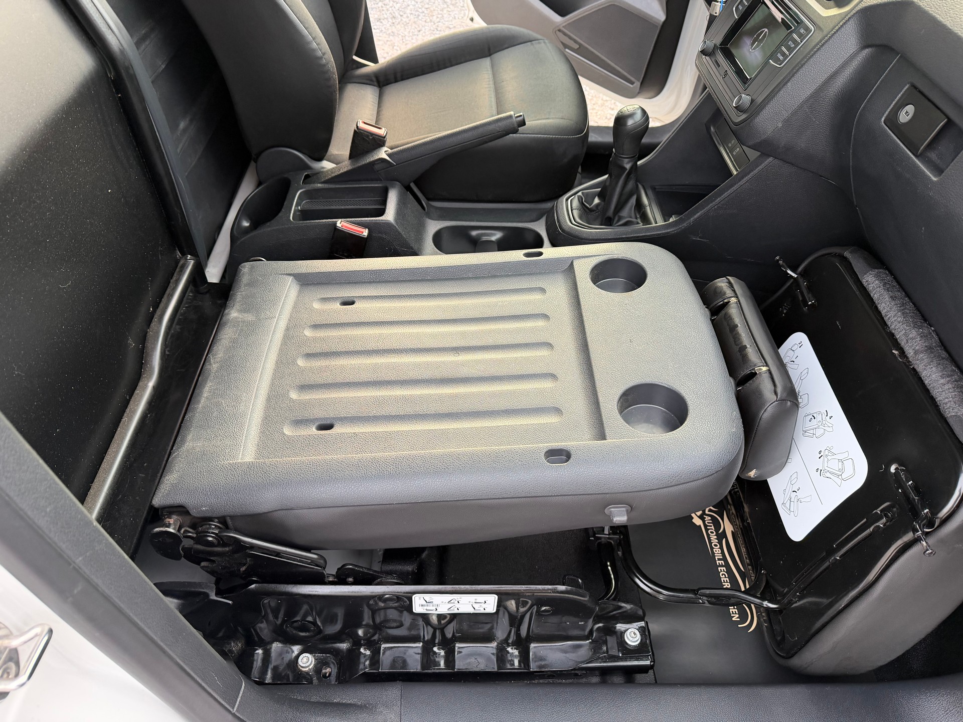 VW Caddy 2.0TDI Entry BlueMotion Technology-image-11