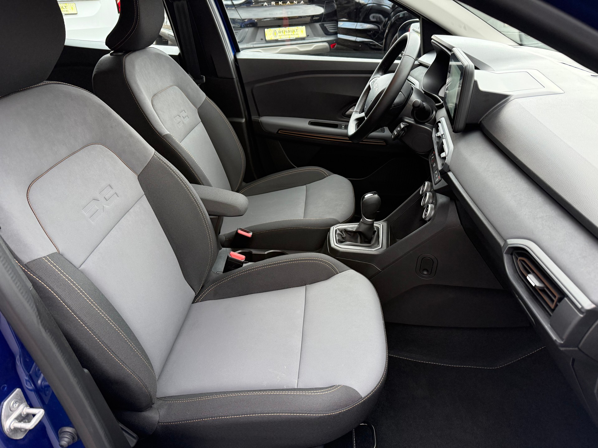 DACIA Sandero Stepway TCe 90 Extreme+ CVT-image-10