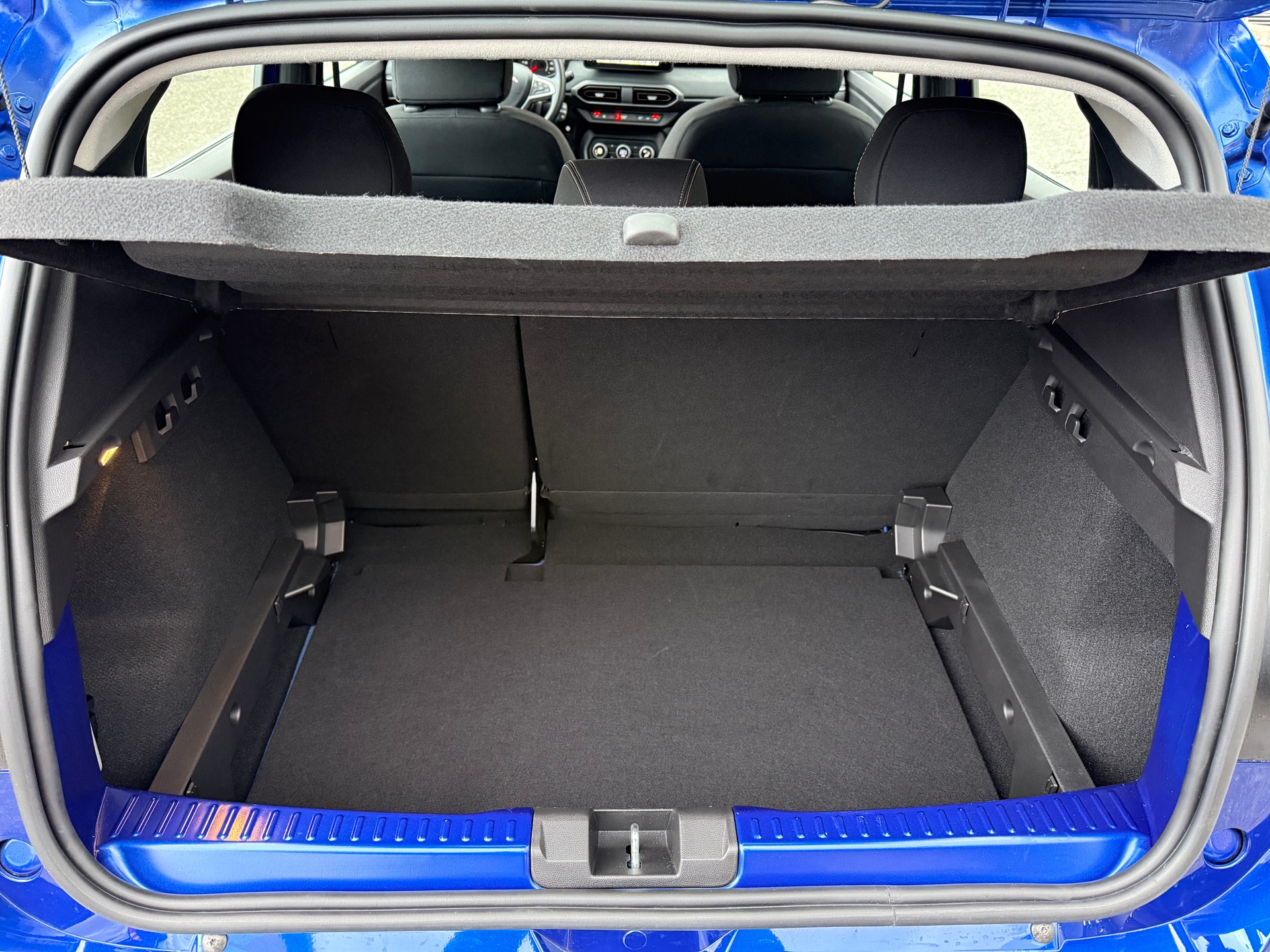 DACIA Sandero Stepway TCe 90 Extreme+ CVT-image-12