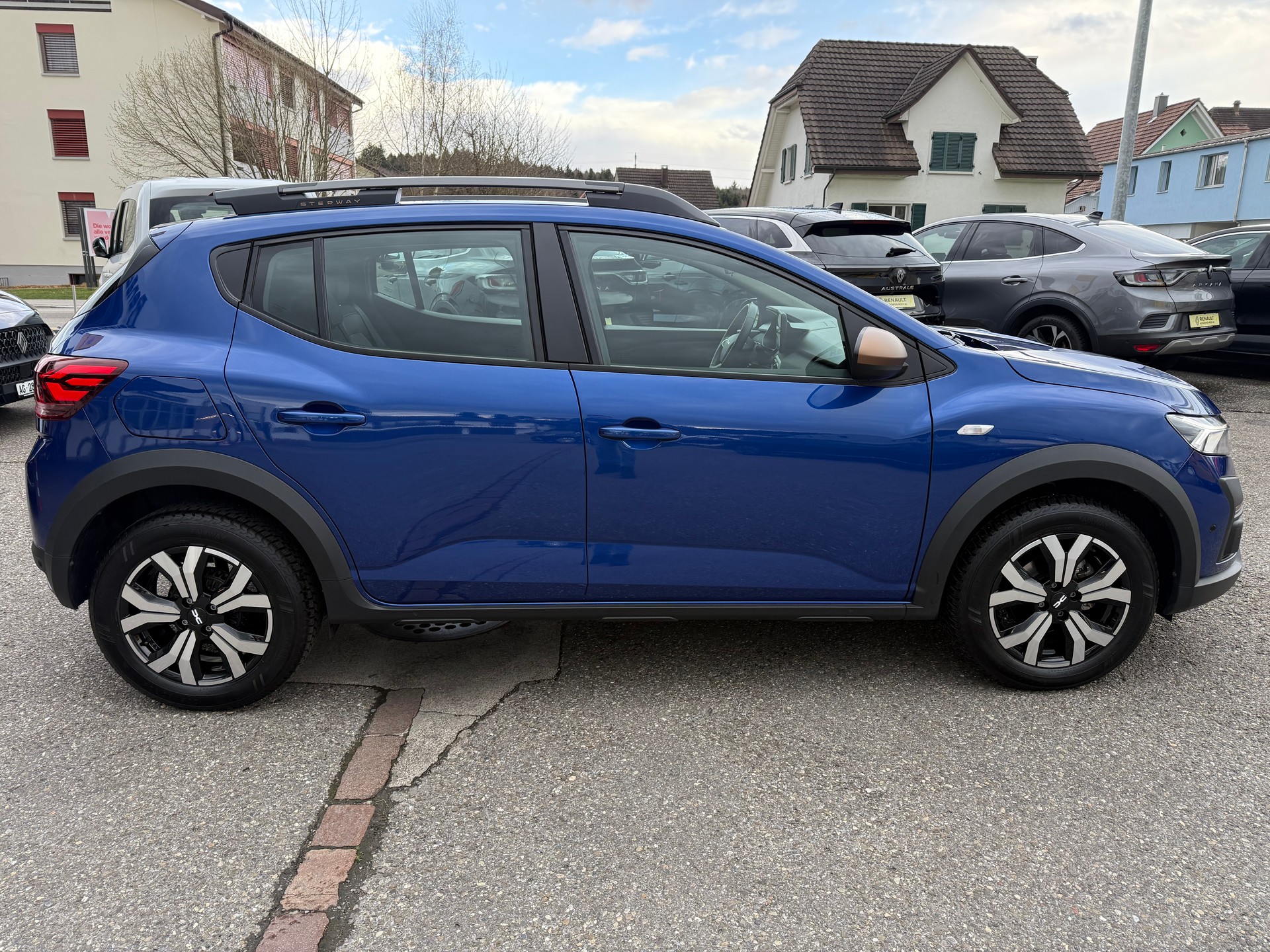 DACIA Sandero Stepway TCe 90 Extreme+ CVT-image-6