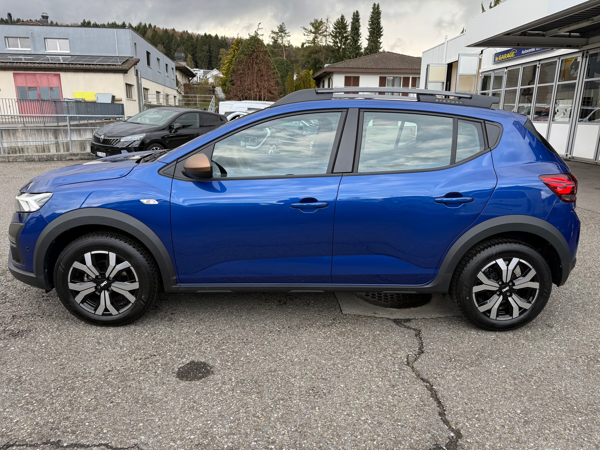 DACIA Sandero Stepway TCe 90 Extreme+ CVT-image-2