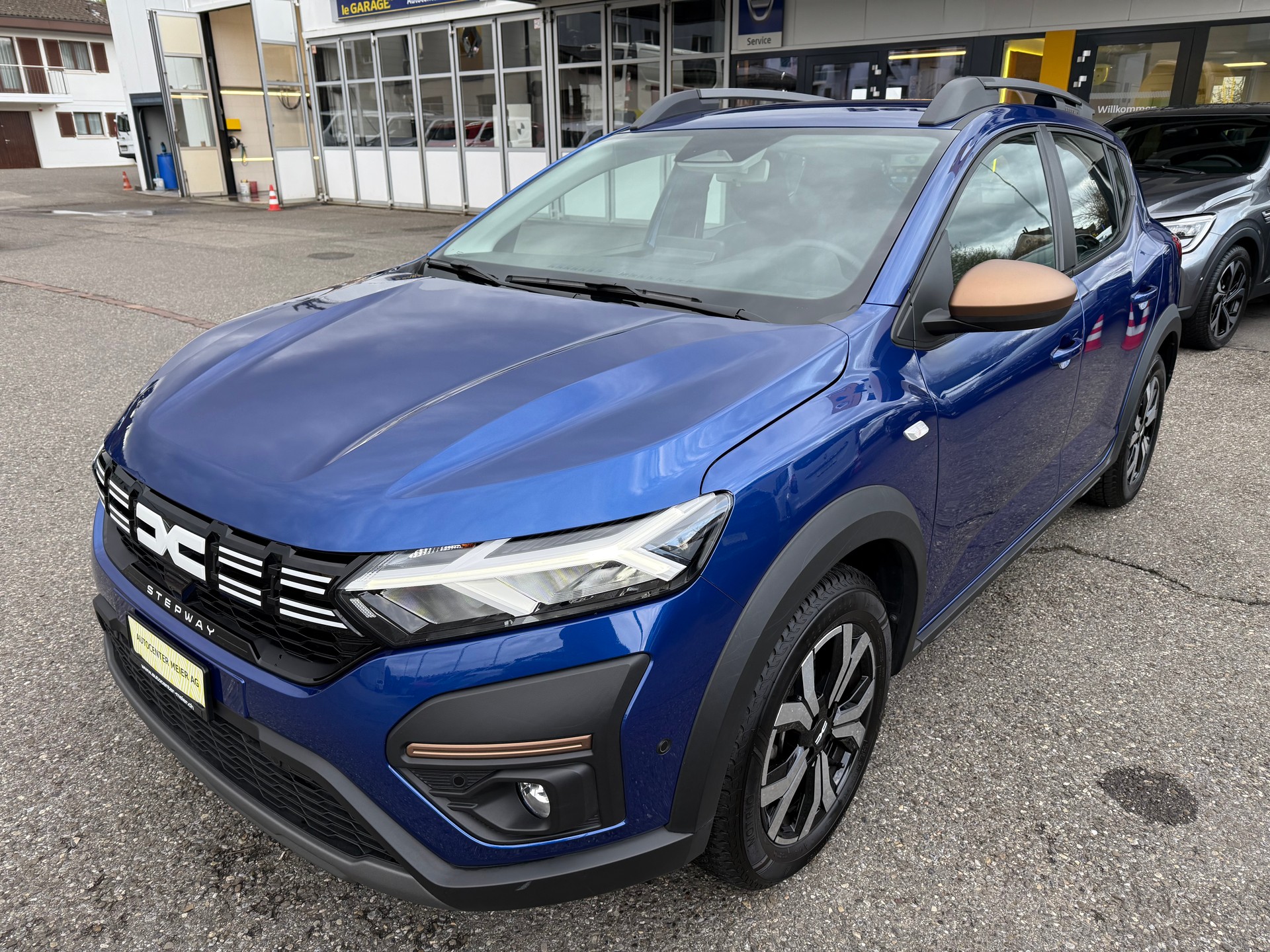 DACIA Sandero Stepway TCe 90 Extreme+ CVT-image-1