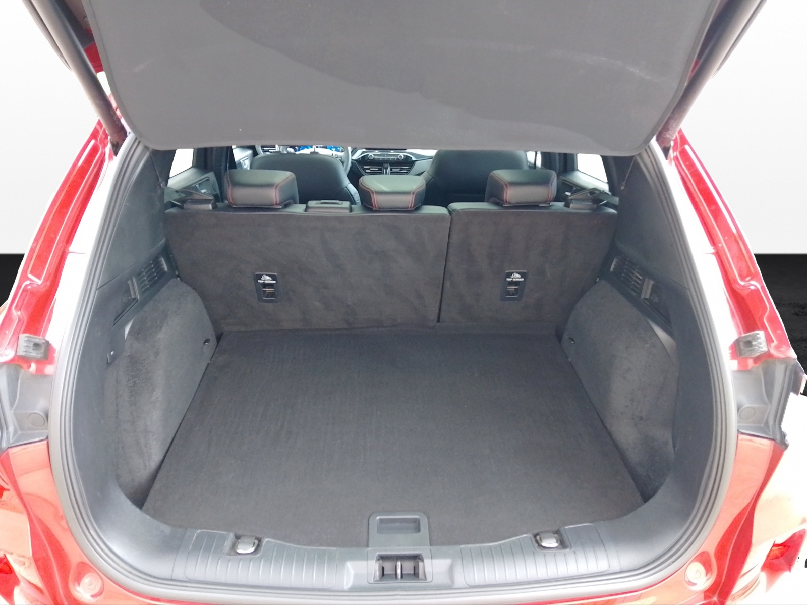 FORD Kuga 2.5 Plug-in Hybrid ST-Line X 225 PS-image-11