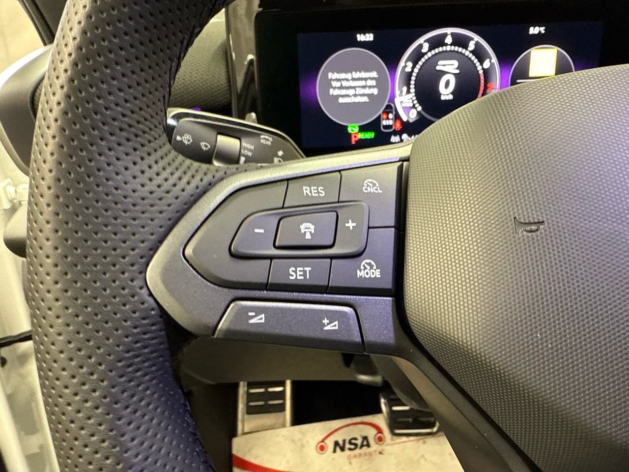 VW T-Roc 1.5 eTSI mHEV R-Line DSG-image-6