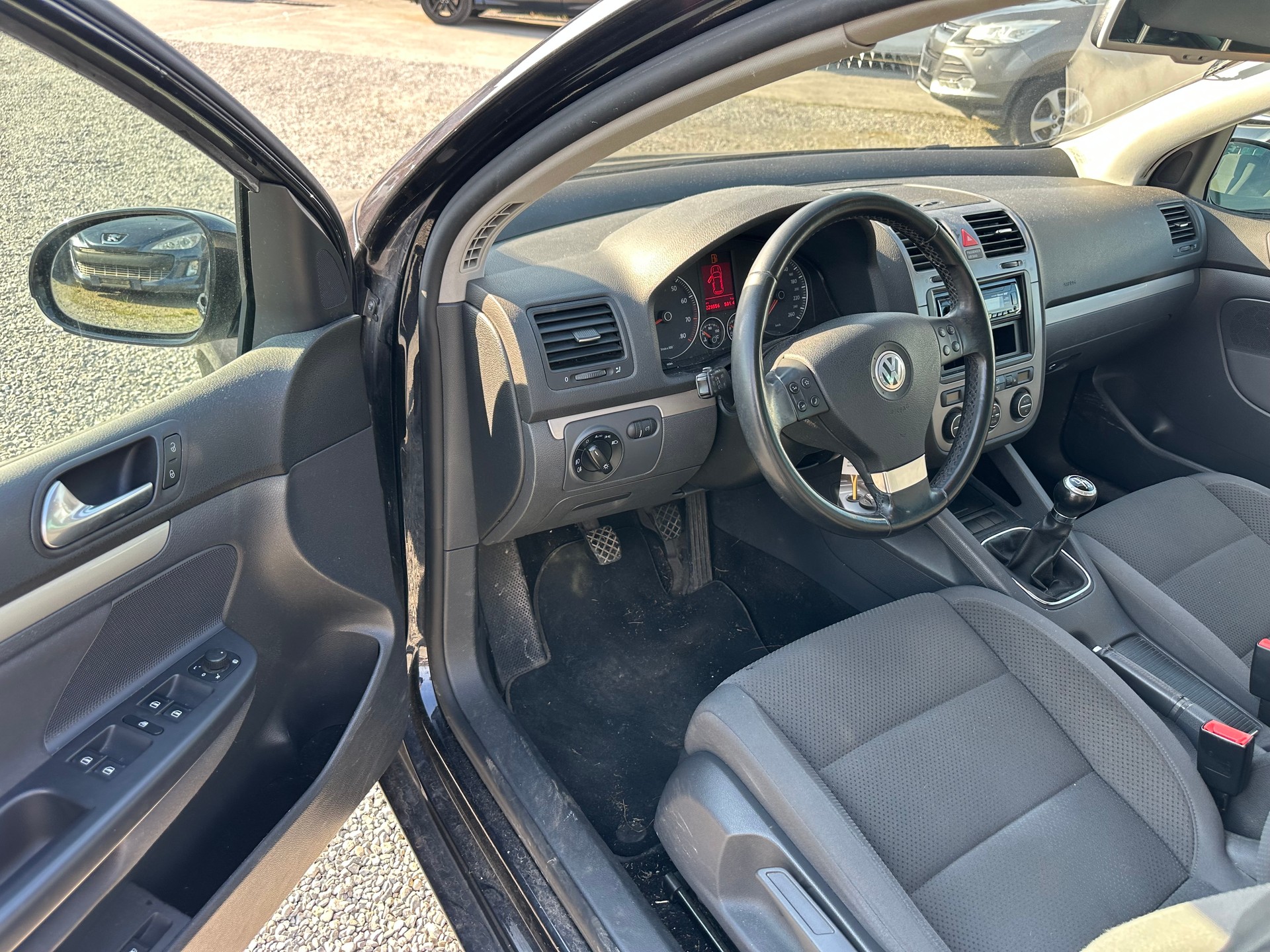 VW Golf 2.0 FSI GT Sport 4Motion-image-8