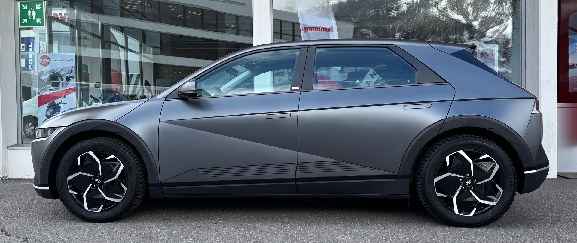 HYUNDAI Ioniq 5 72kWh Origo 4WD-image-2