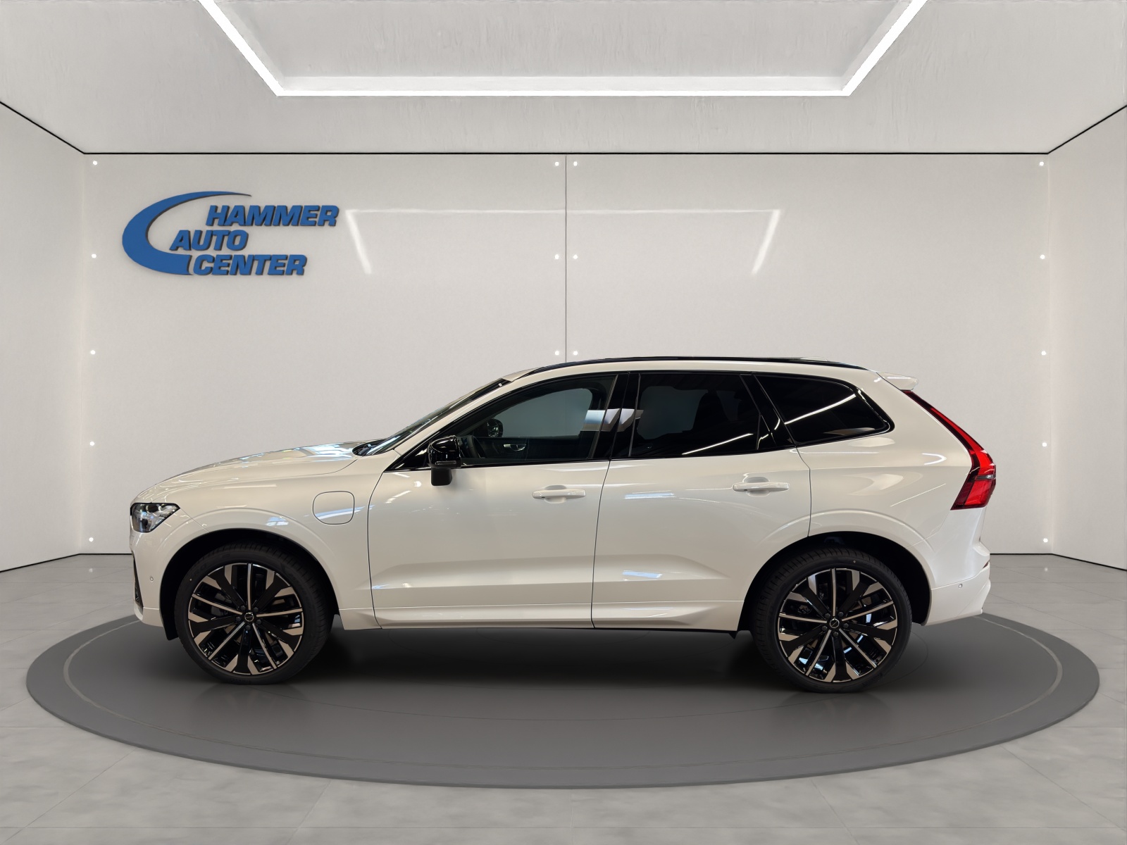 VOLVO XC60 2.0 T8 TE Ultra Dark eAWD-image-1
