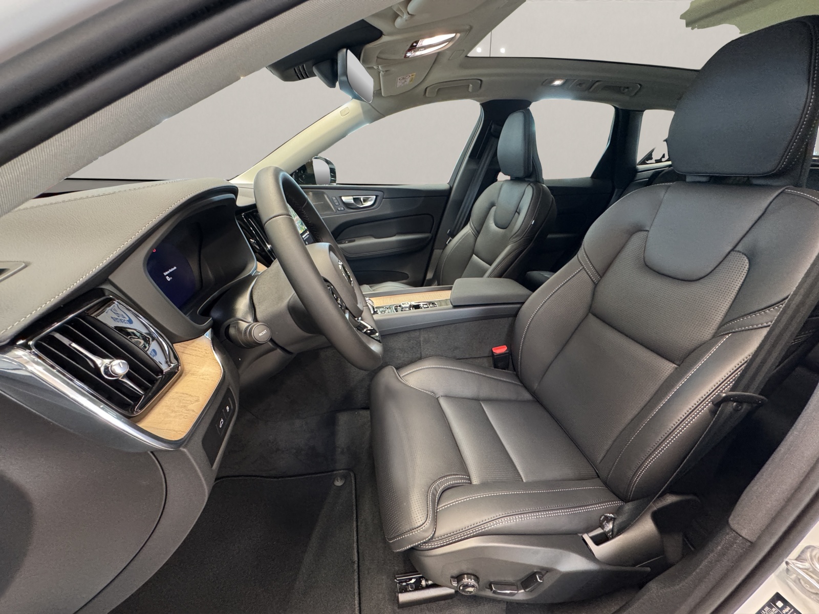 VOLVO XC60 2.0 T8 TE Ultra Dark eAWD-image-8