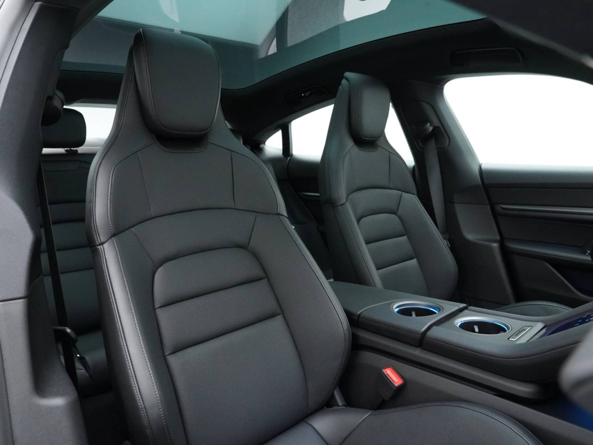 PORSCHE Taycan-image-25