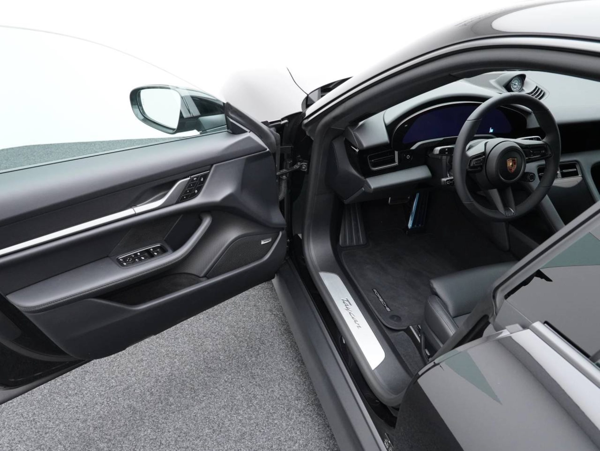 PORSCHE Taycan-image-3