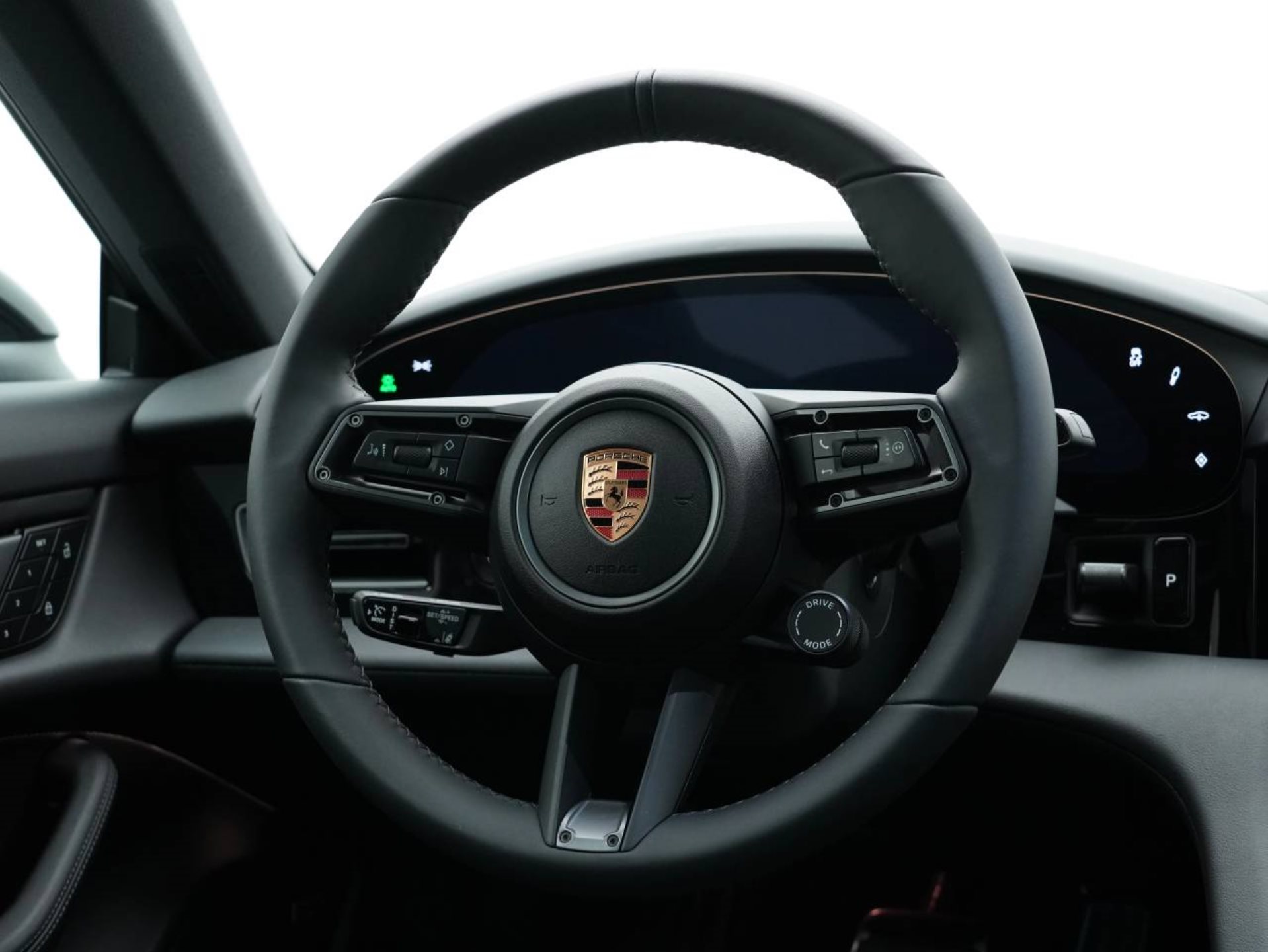 PORSCHE Taycan-image-15