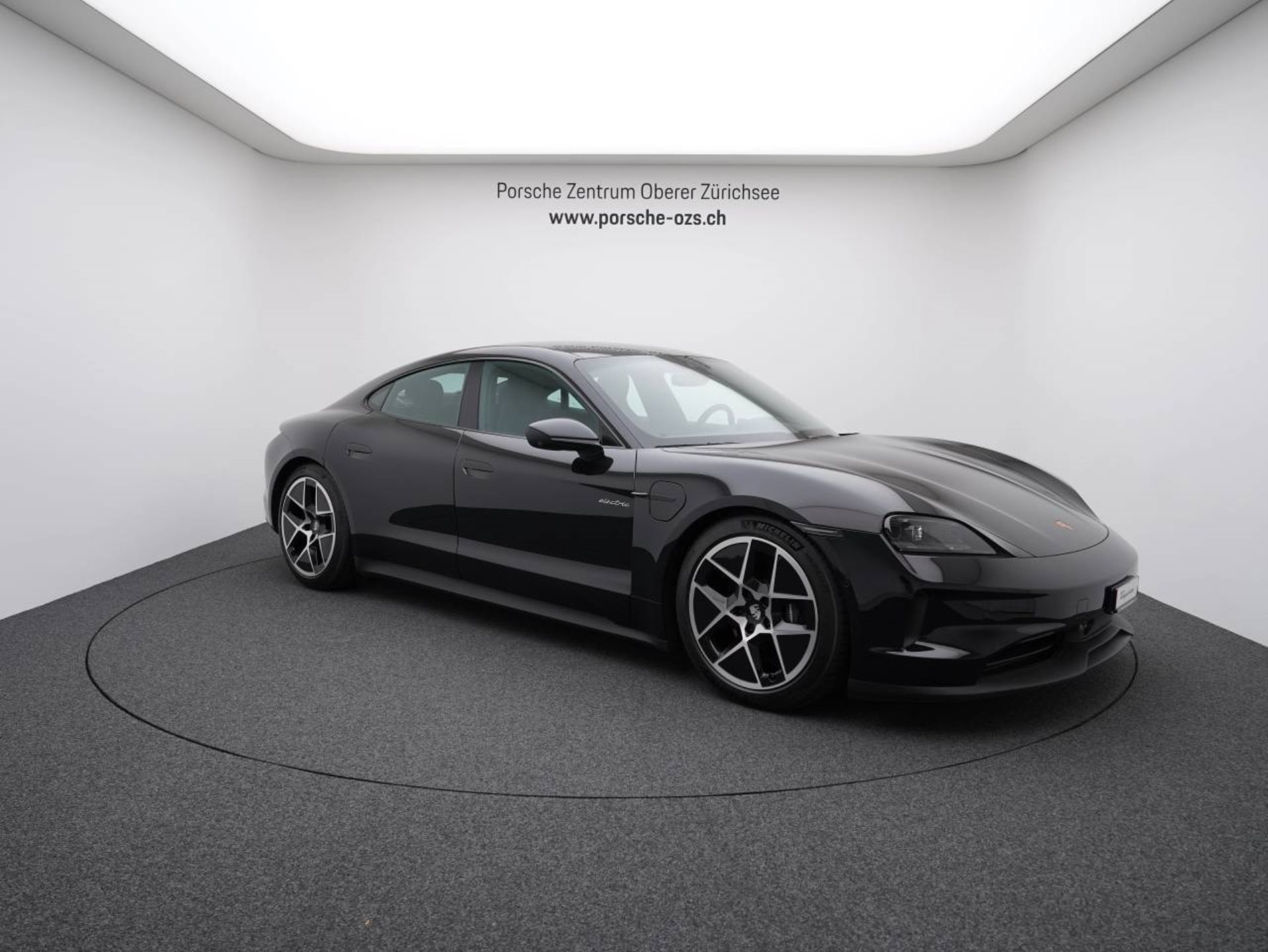 PORSCHE Taycan-image-8