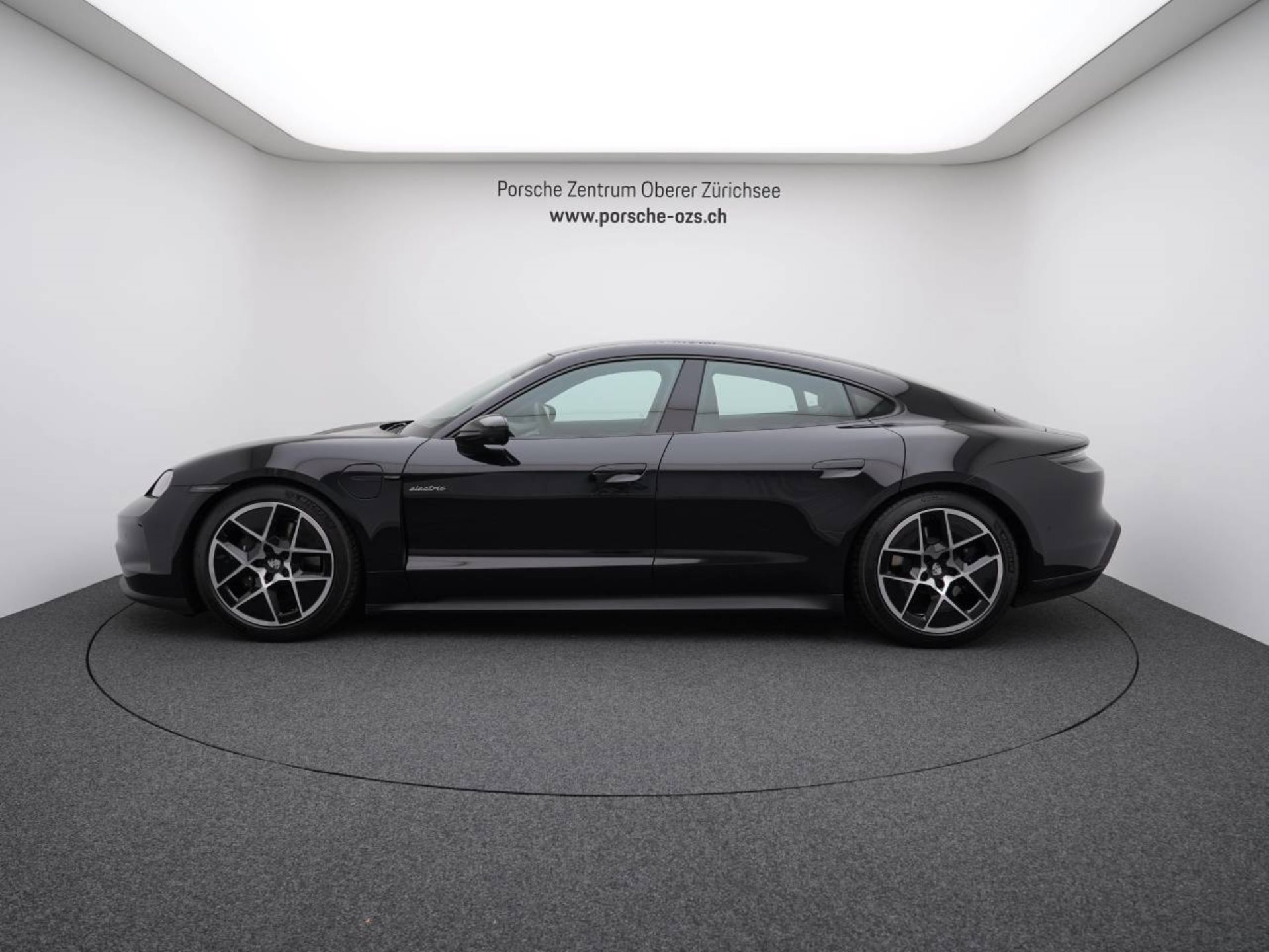 PORSCHE Taycan-image-1