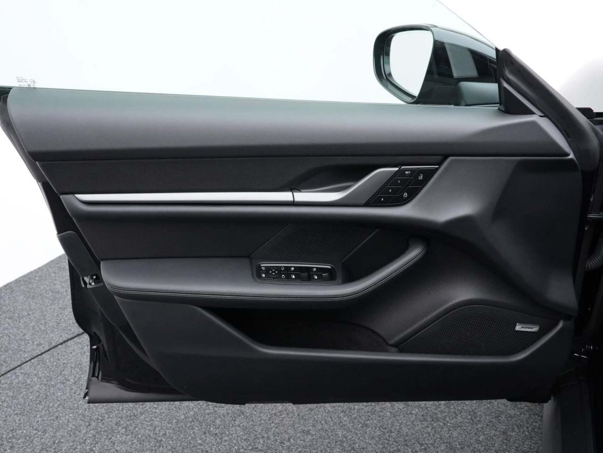 PORSCHE Taycan-image-19