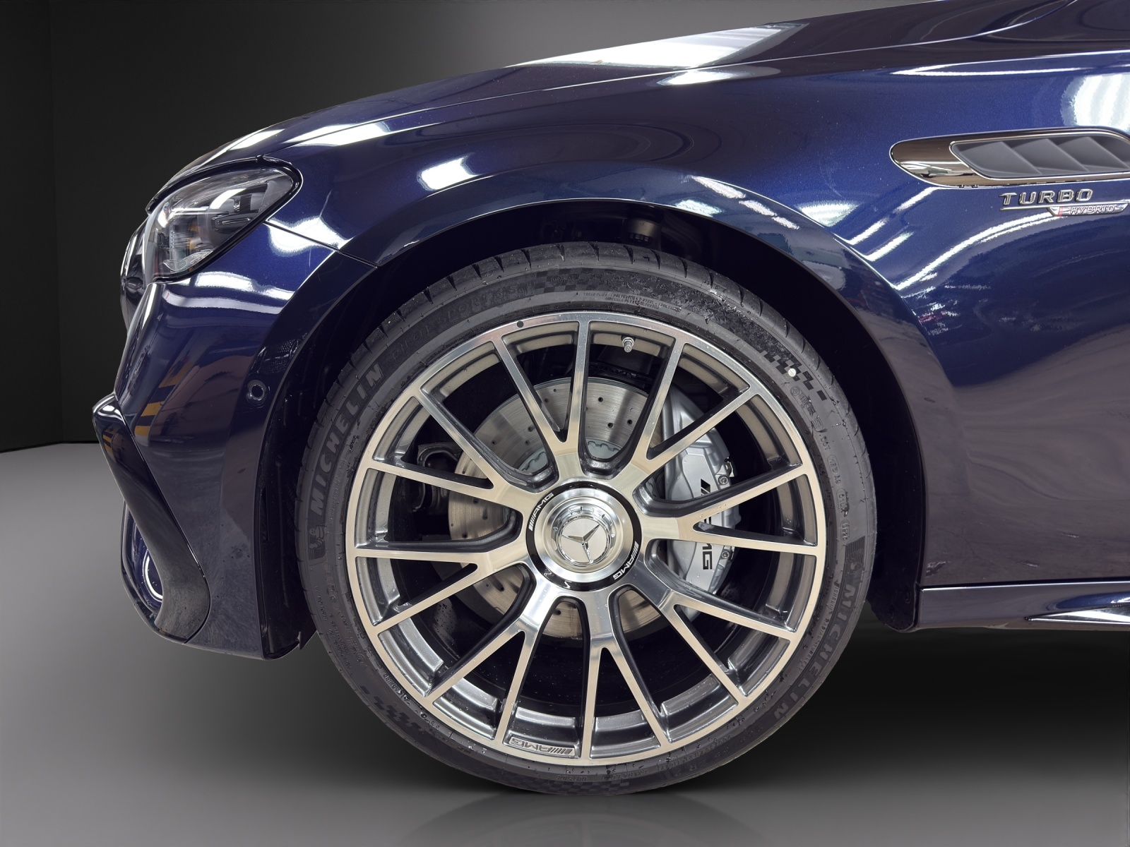 MERCEDES-BENZ AMG E 53 Hybrid 4MATIC+-image-7