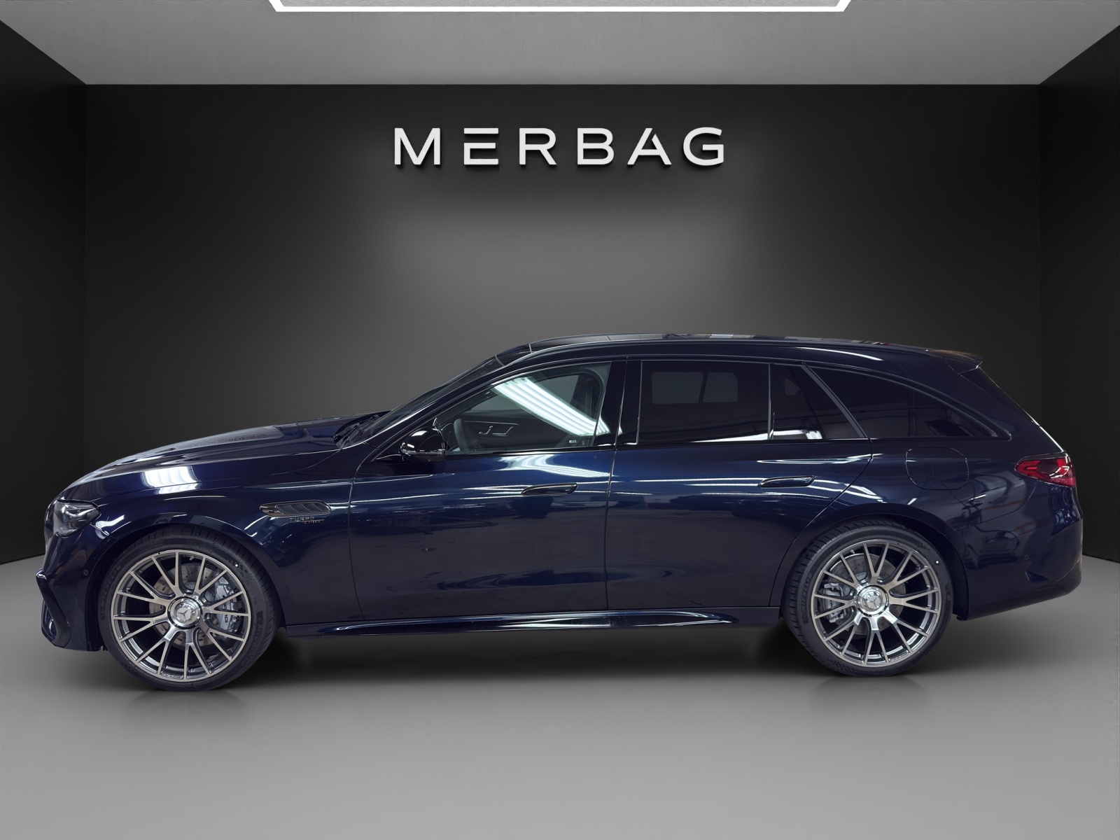 MERCEDES-BENZ AMG E 53 Hybrid 4MATIC+-image-1