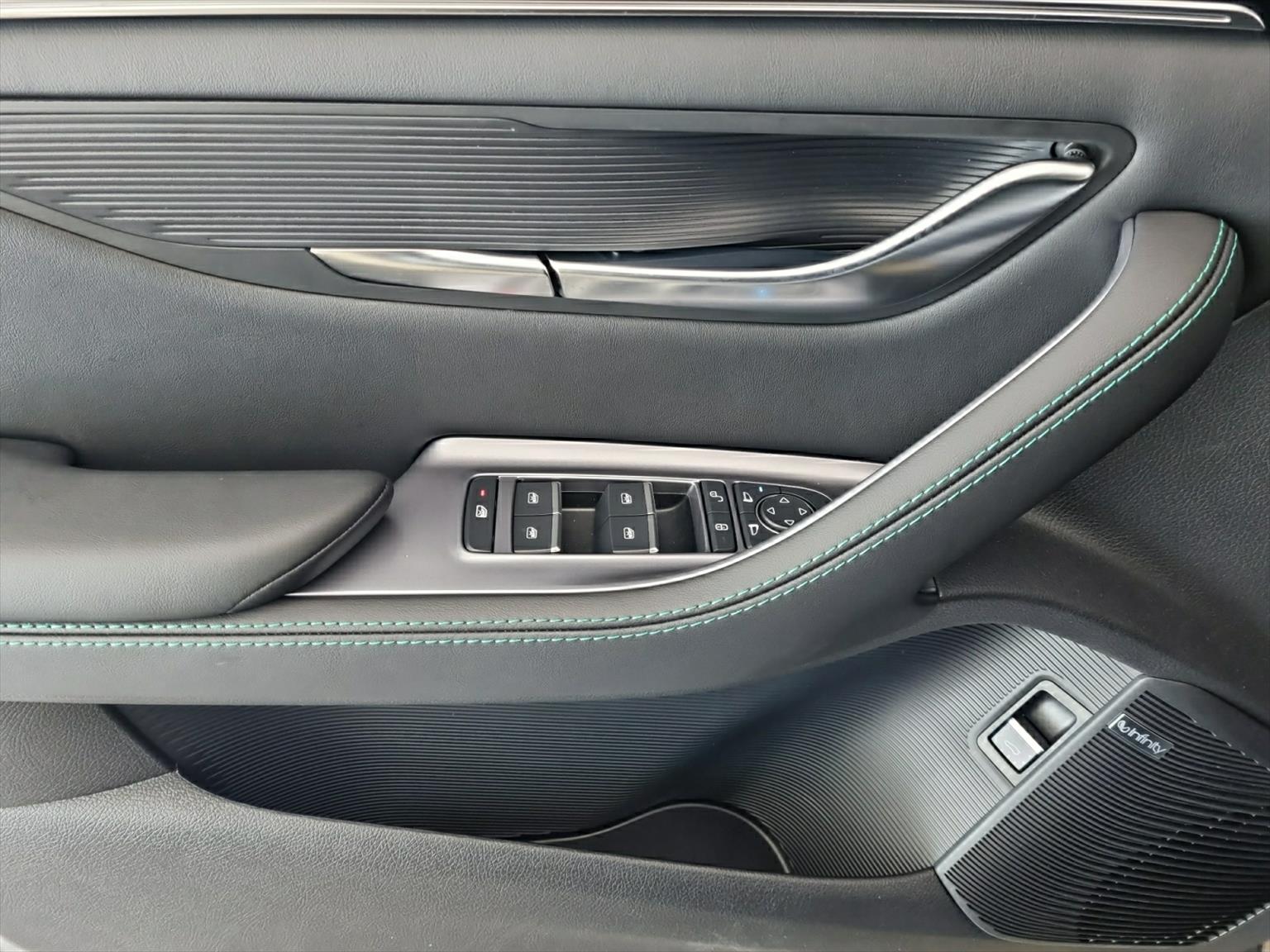 BYD Seal U DM-i Design AWD-image-11