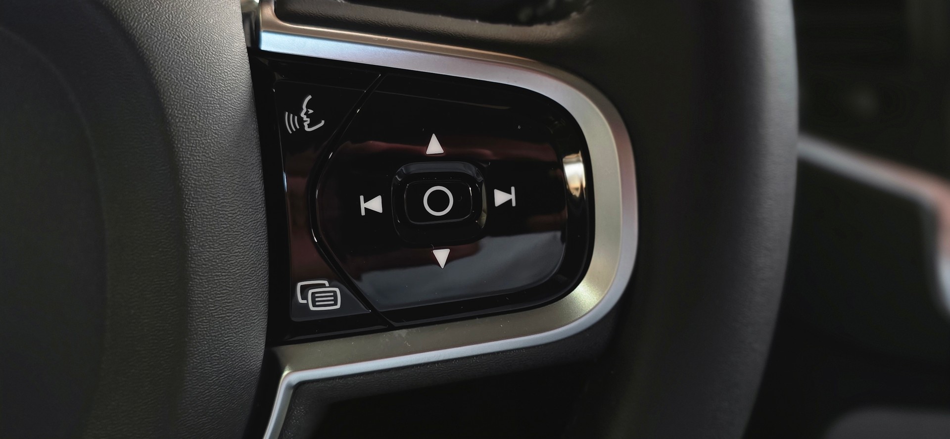 VOLVO XC90 B5 Benzin Mild Hybrid AWD *7-Sitzer*Pilot Assist*AHK*Carplay/AndroidAuto*Rückfahrkamera*Sitz- Lenkradheizung*-image-12