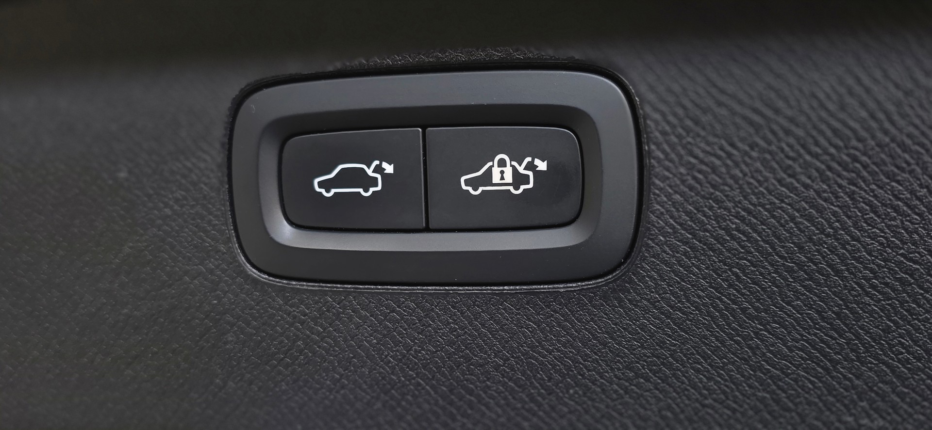 VOLVO XC90 B5 Benzin Mild Hybrid AWD *7-Sitzer*Pilot Assist*AHK*Carplay/AndroidAuto*Rückfahrkamera*Sitz- Lenkradheizung*-image-28