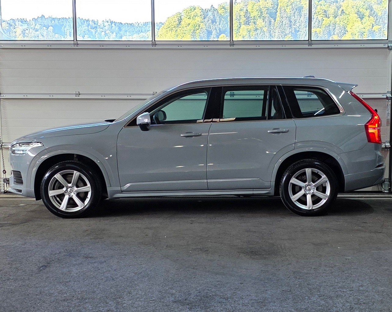VOLVO XC90 B5 Benzin Mild Hybrid AWD *7-Sitzer*Pilot Assist*AHK*Carplay/AndroidAuto*Rückfahrkamera*Sitz- Lenkradheizung*-image-1