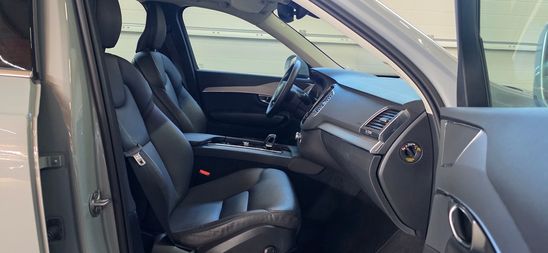 VOLVO XC90 B5 Benzin Mild Hybrid AWD *7-Sitzer*Pilot Assist*AHK*Carplay/AndroidAuto*Rückfahrkamera*Sitz- Lenkradheizung*-image-24