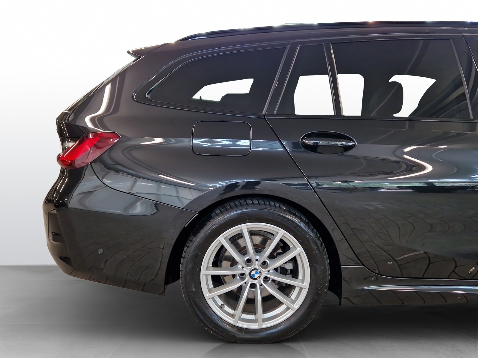 BMW 320d xDrive SAG Touring M Sport-image-7