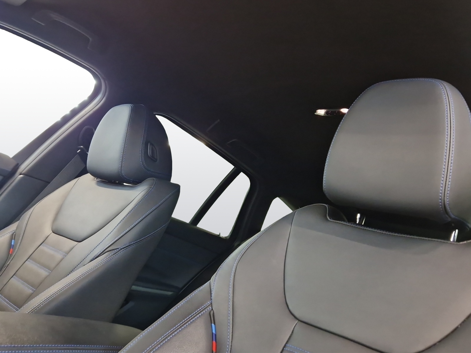 BMW 320d xDrive SAG Touring M Sport-image-17