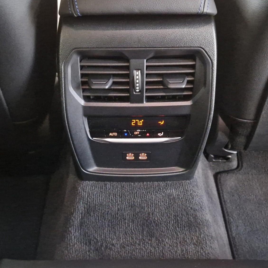 BMW 320d xDrive SAG Touring M Sport-image-7