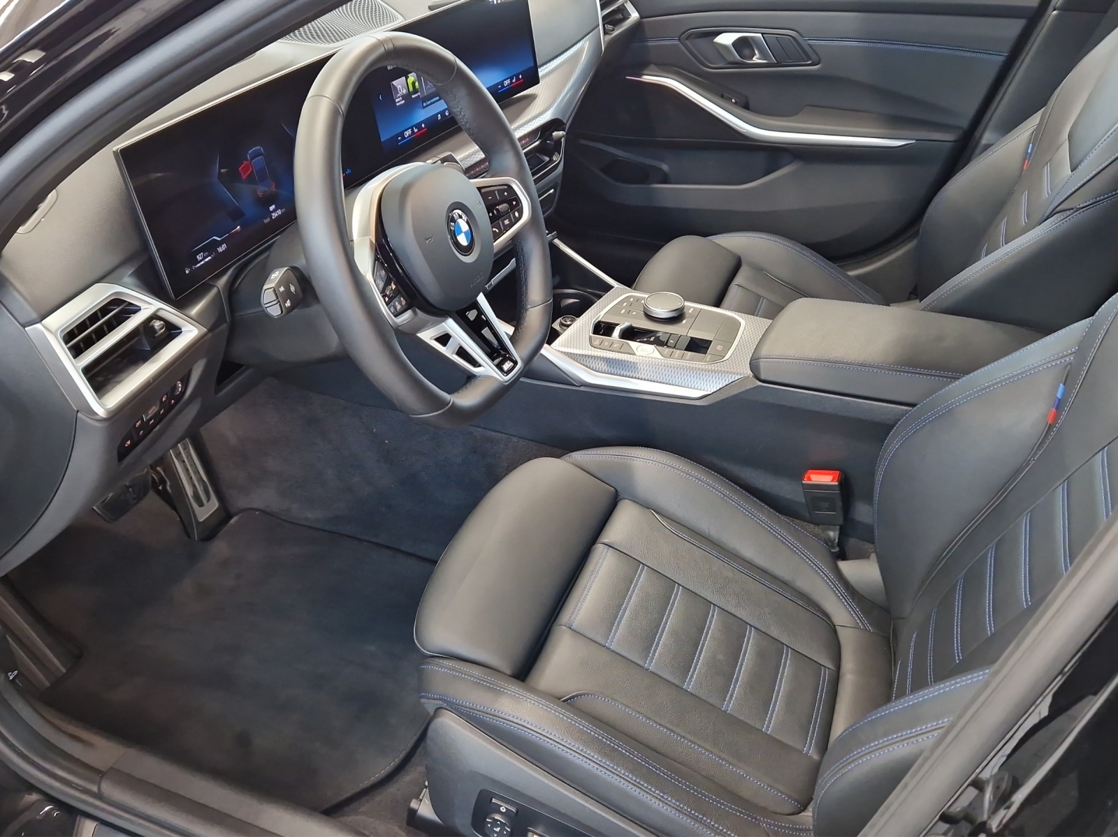 BMW 320d xDrive SAG Touring M Sport-image-14
