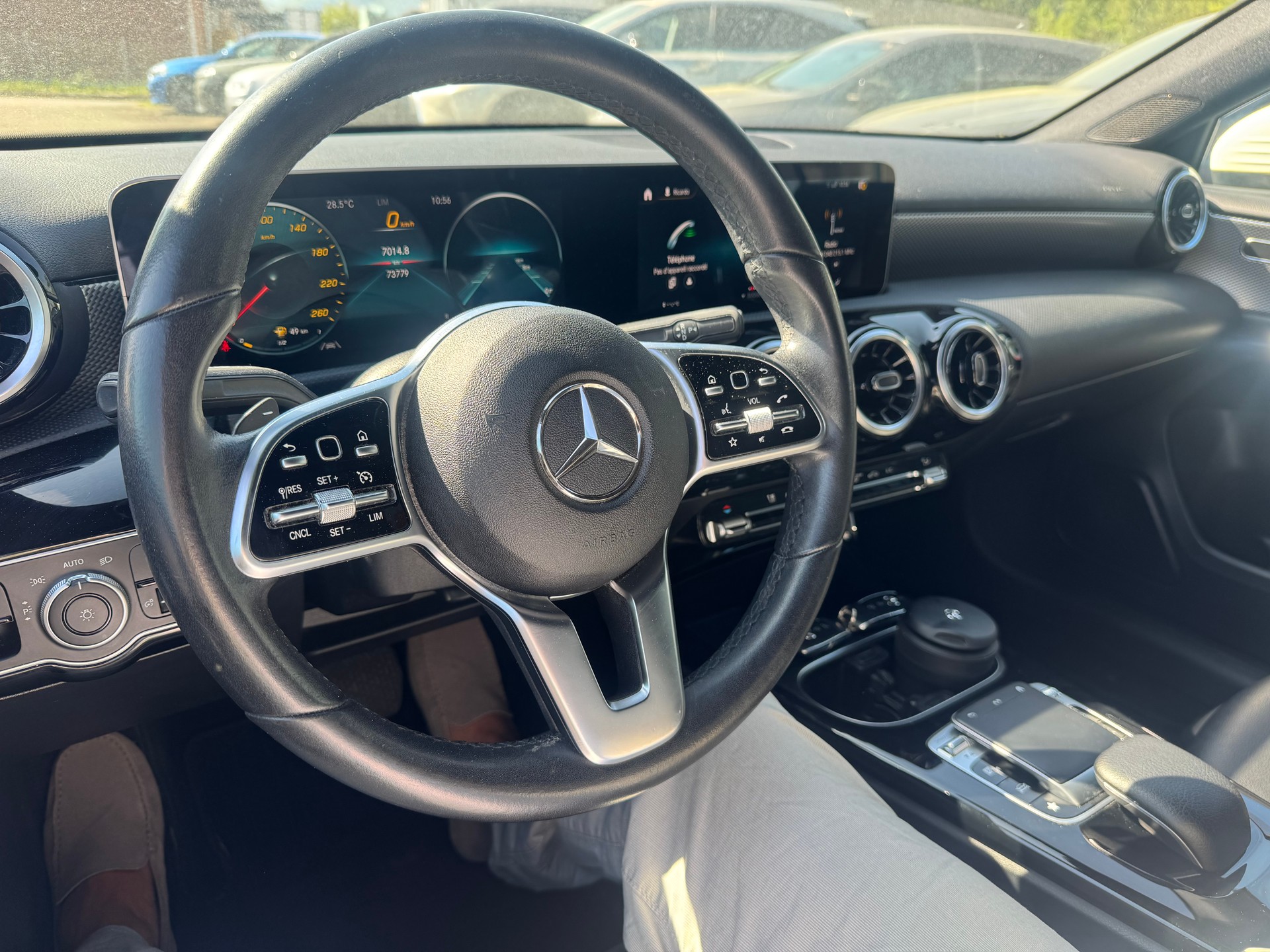 MERCEDES-BENZ A 220 Progressive 7G-DCT 4Matic-image-16